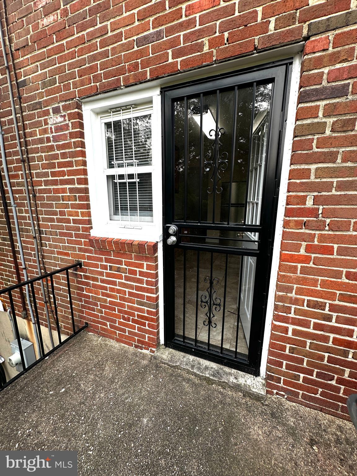 CHINQUAPIN PARK - Residential