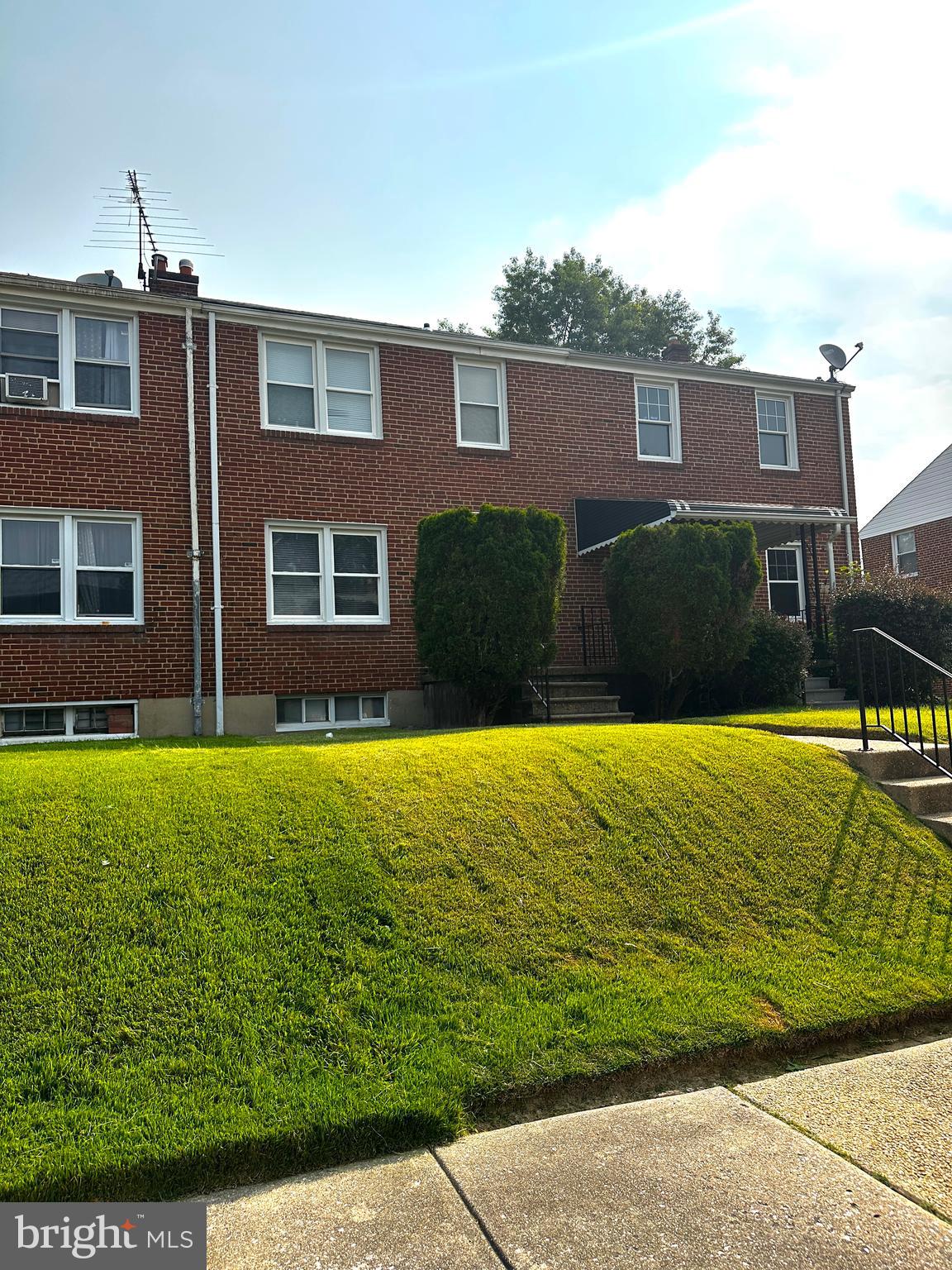 CHINQUAPIN PARK - Residential