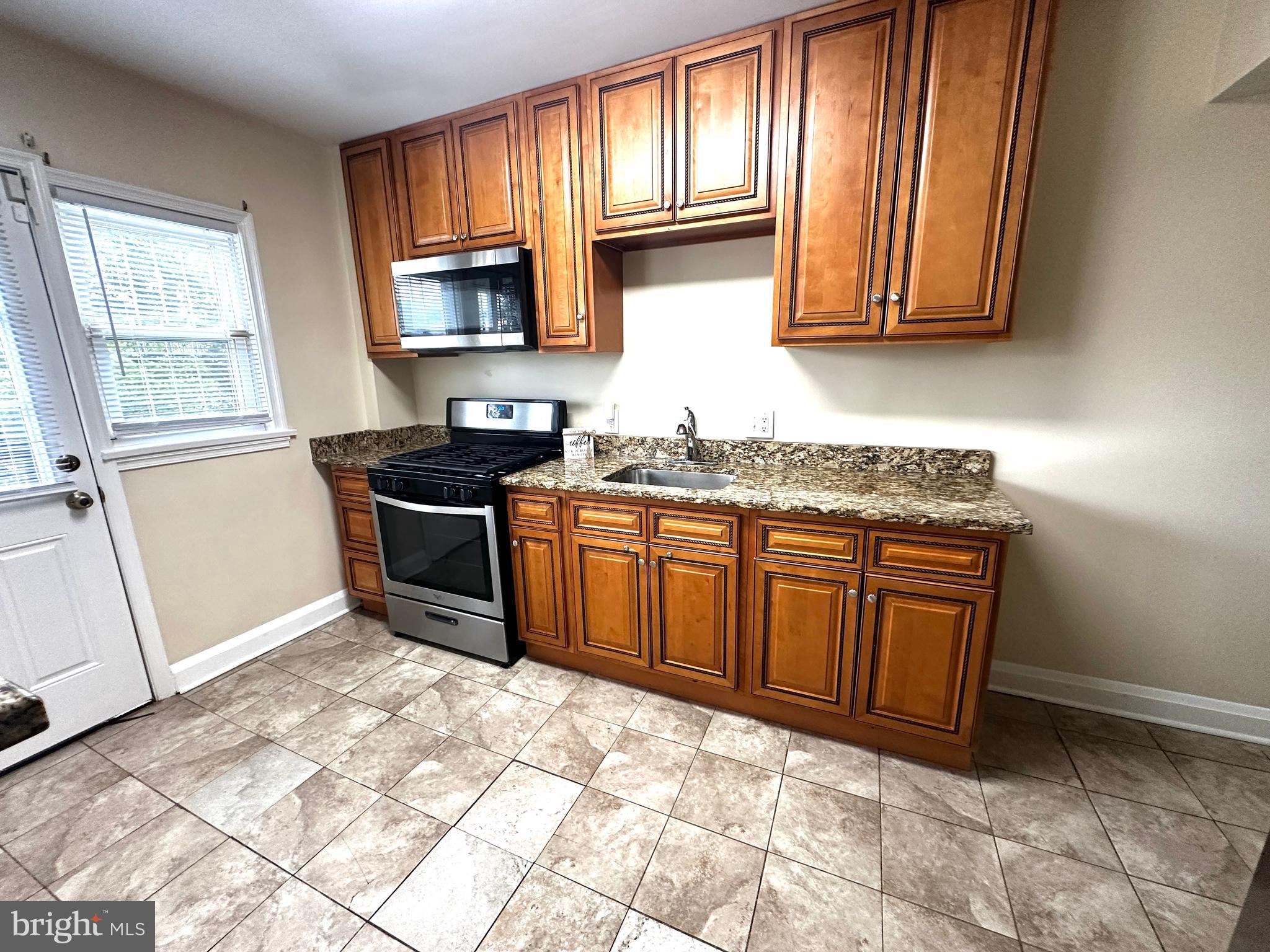 CHINQUAPIN PARK - Residential
