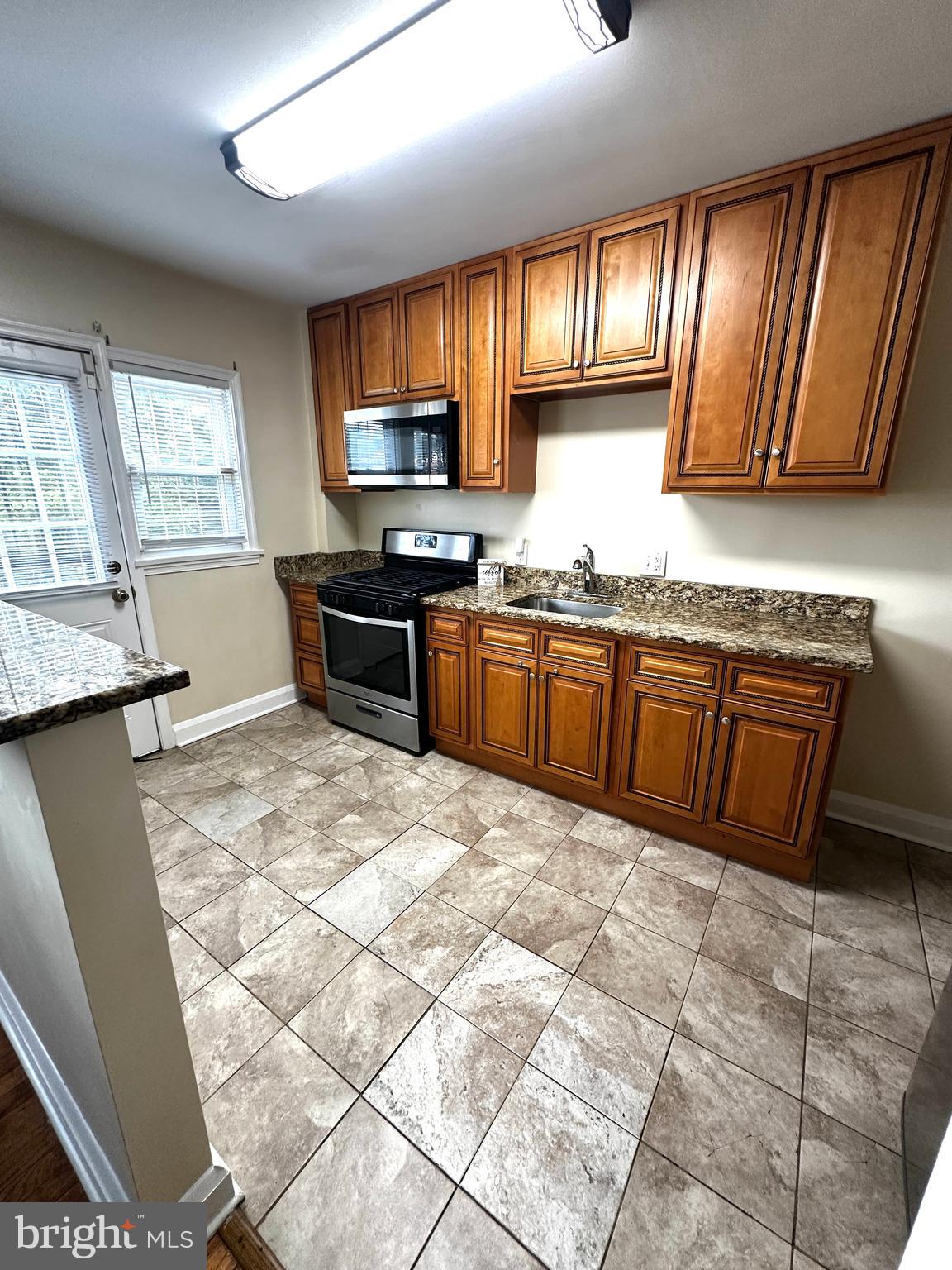 CHINQUAPIN PARK - Residential