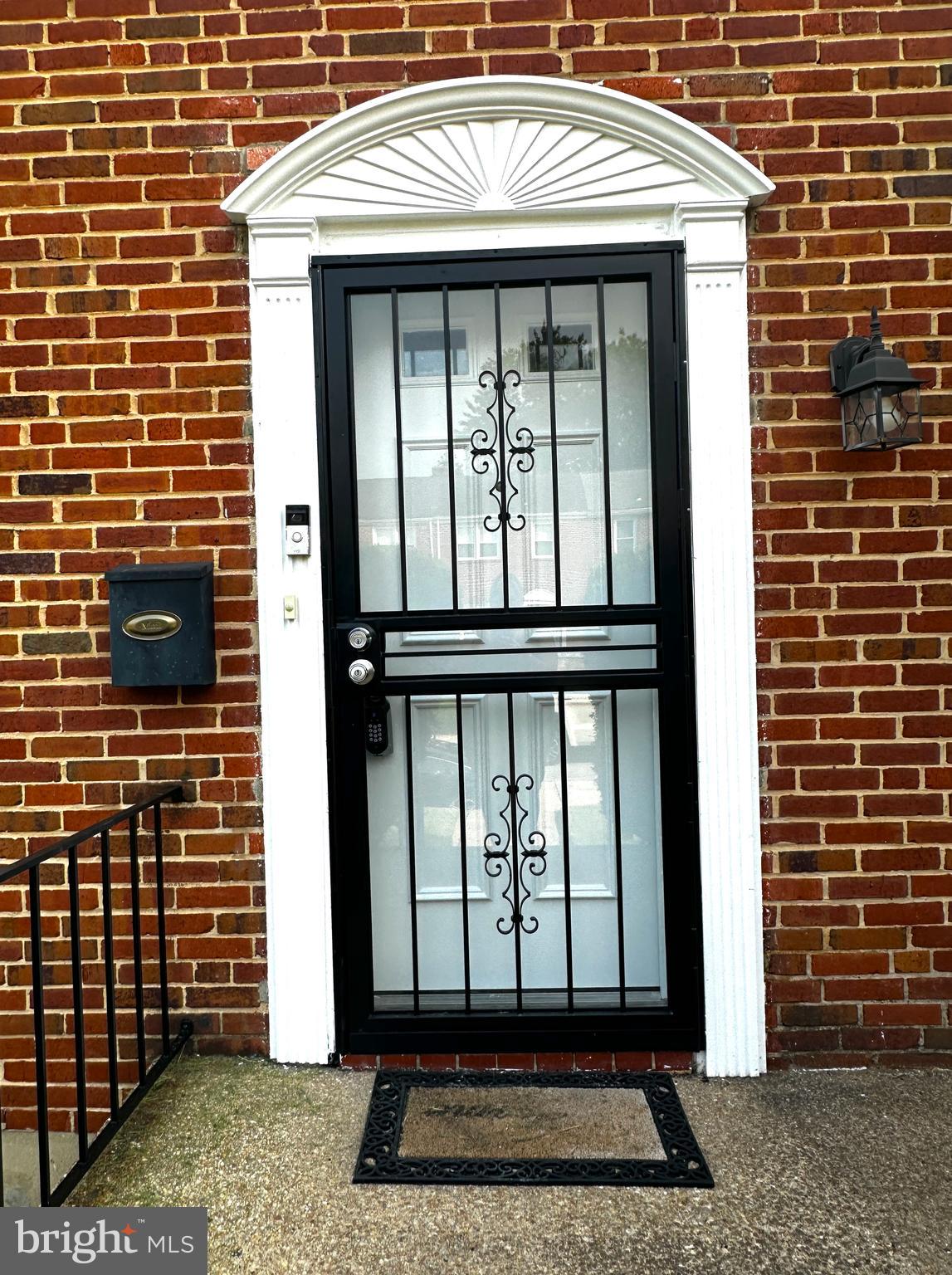CHINQUAPIN PARK - Residential