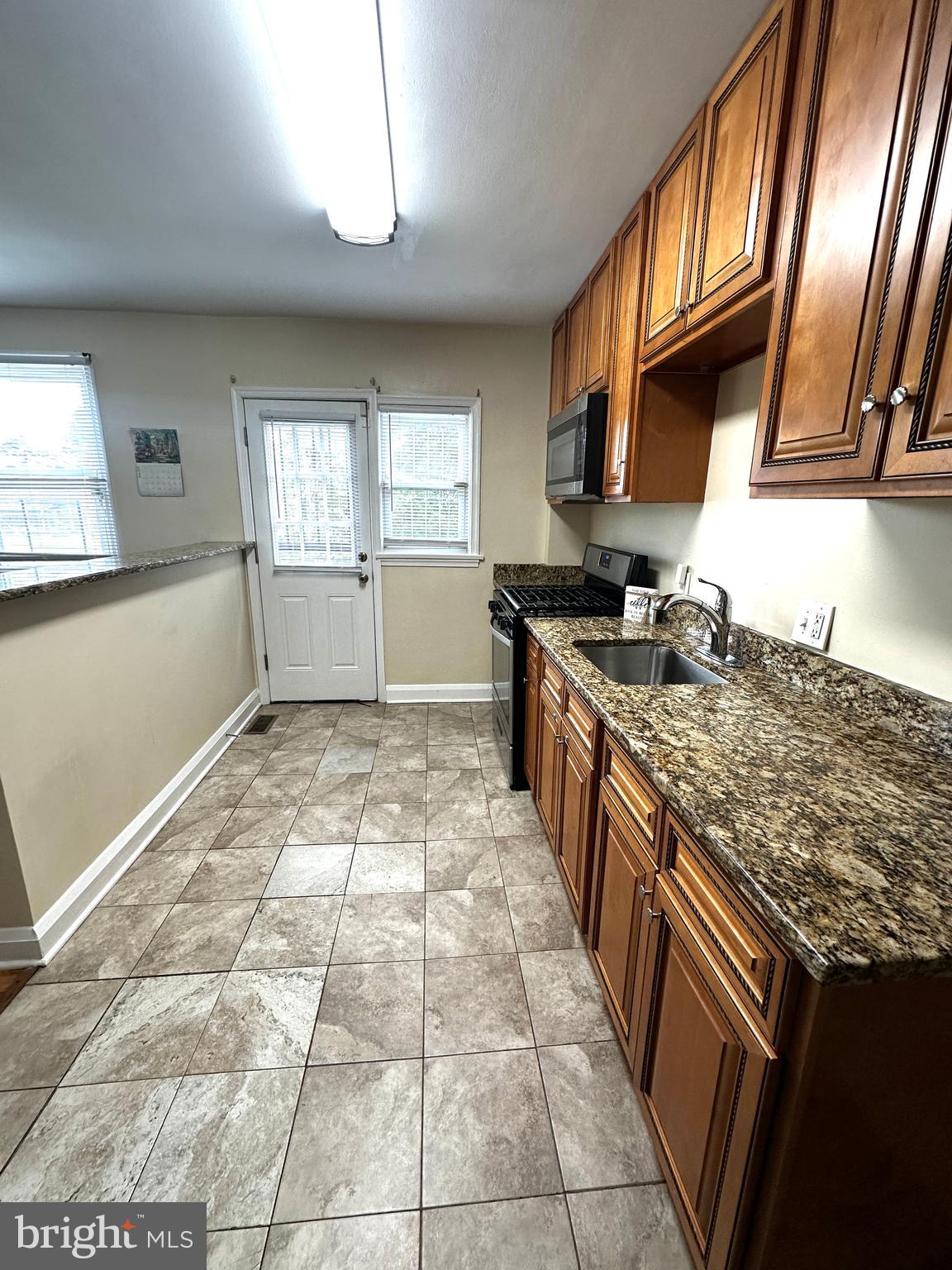 CHINQUAPIN PARK - Residential