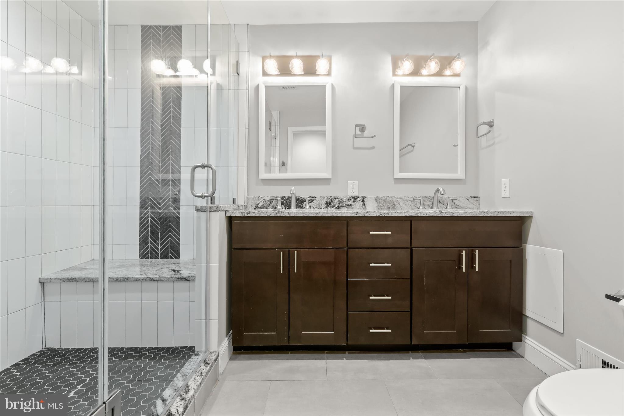 LOCUST POINT - Residential