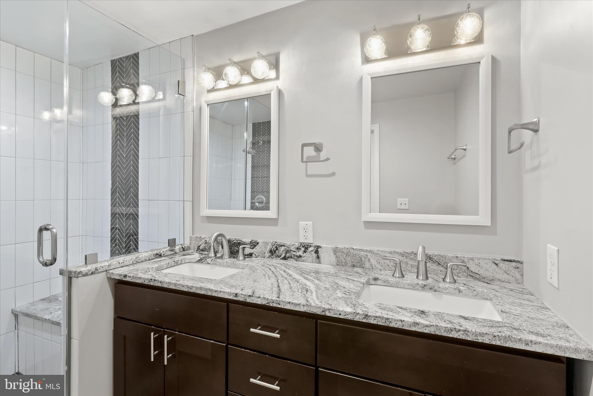 LOCUST POINT - Residential