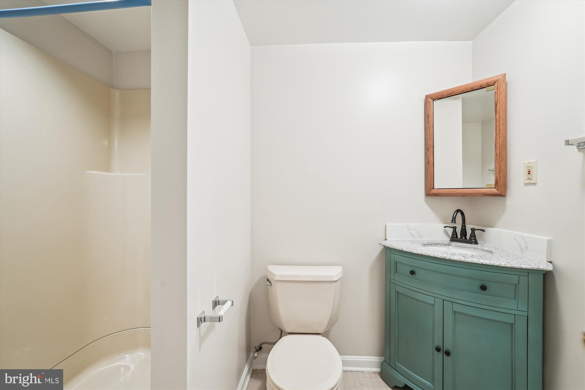 NAPLES MANOR - Residential