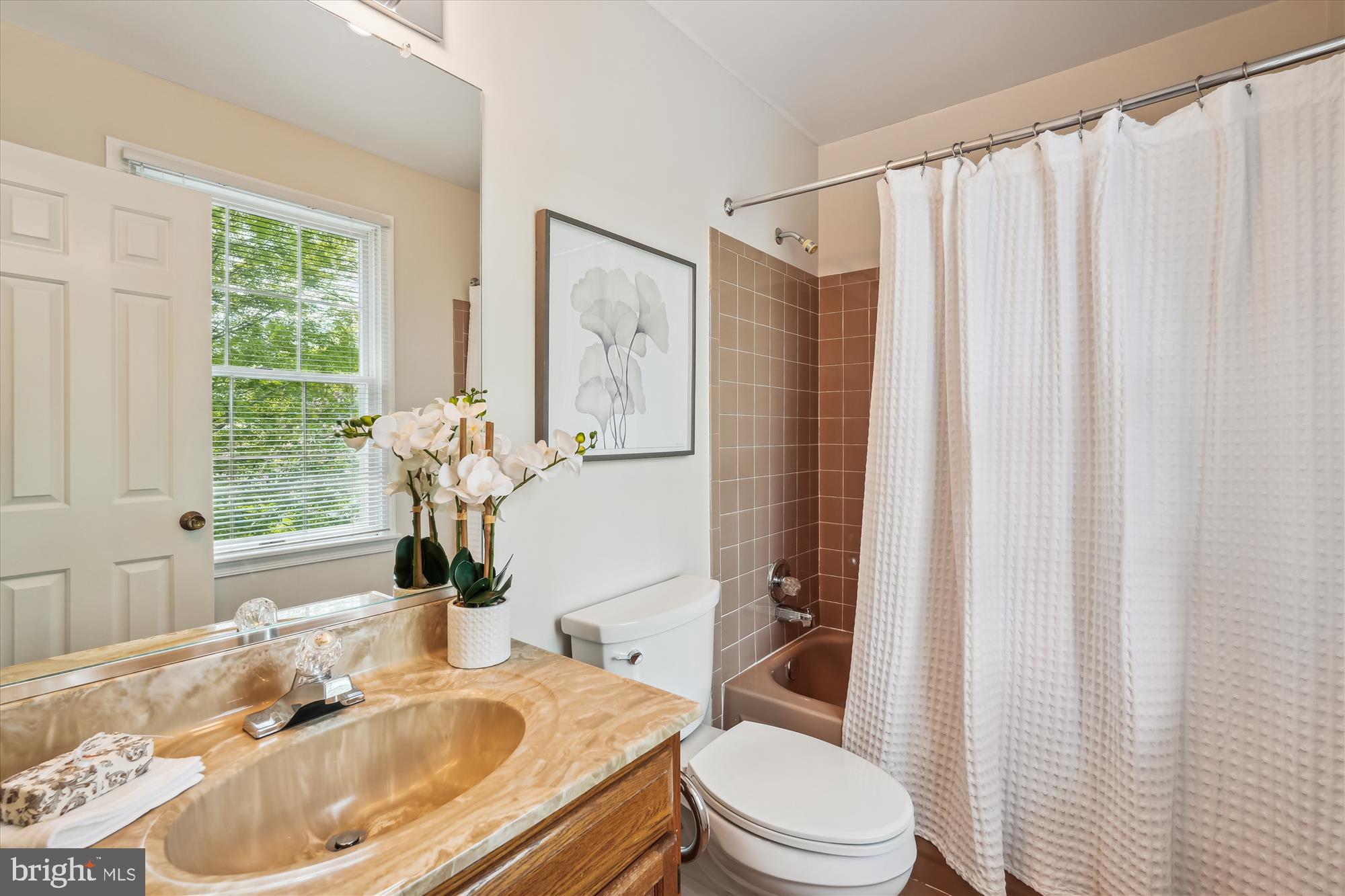 NAPLES MANOR - Residential