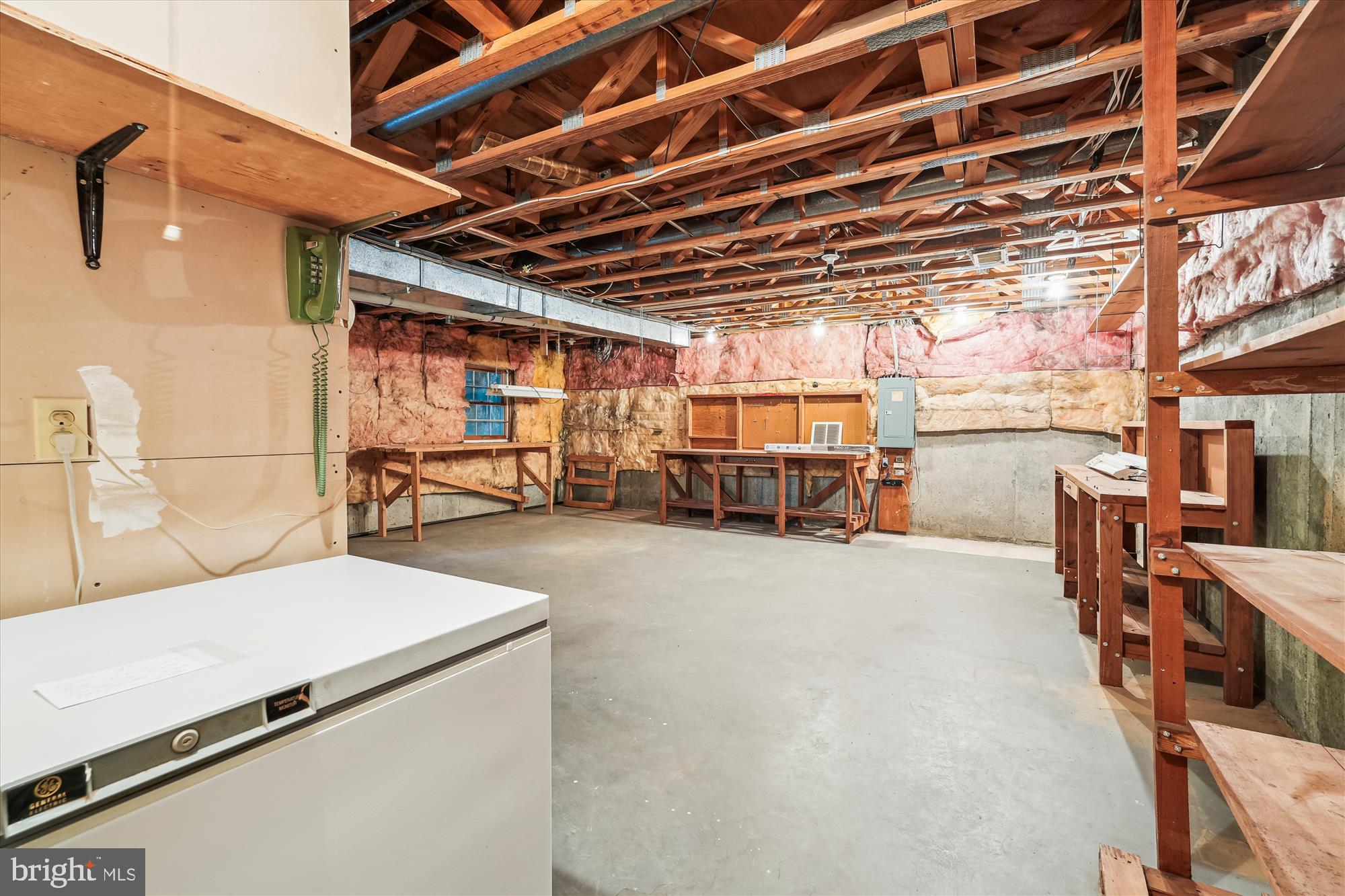 NAPLES MANOR - Residential