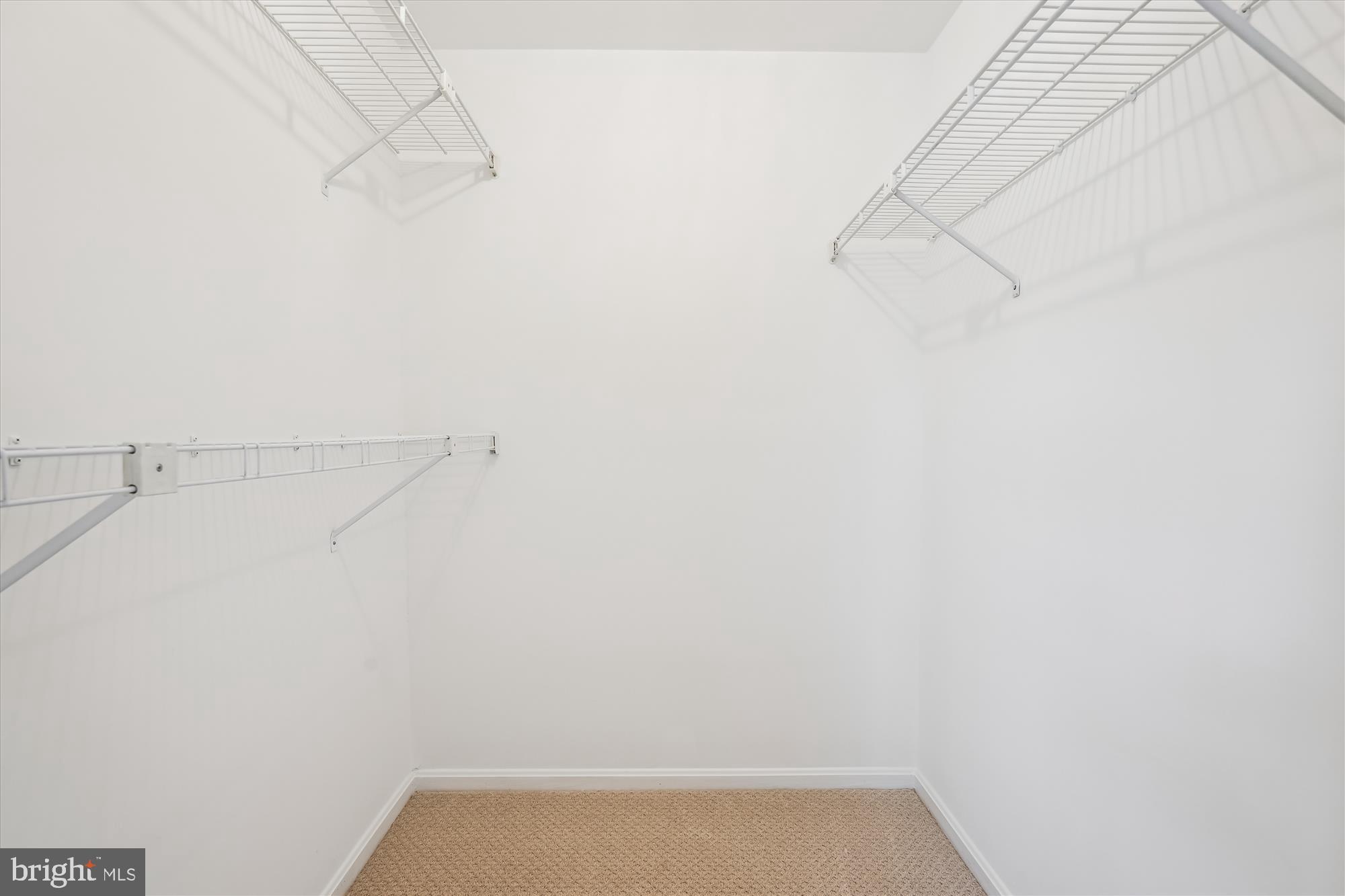 NAPLES MANOR - Residential