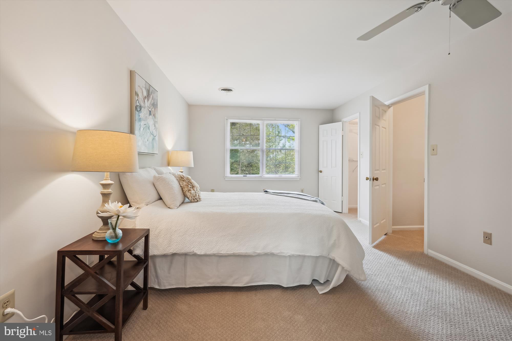 NAPLES MANOR - Residential