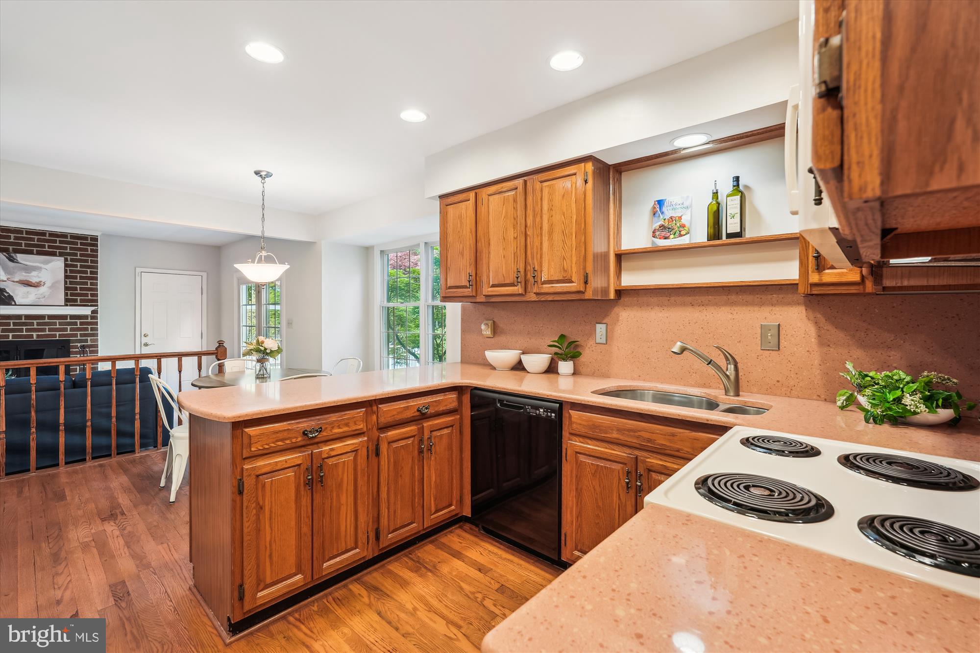 NAPLES MANOR - Residential