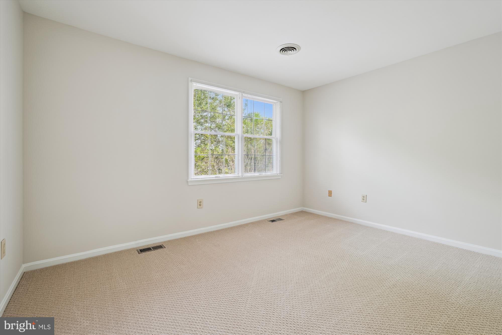 NAPLES MANOR - Residential