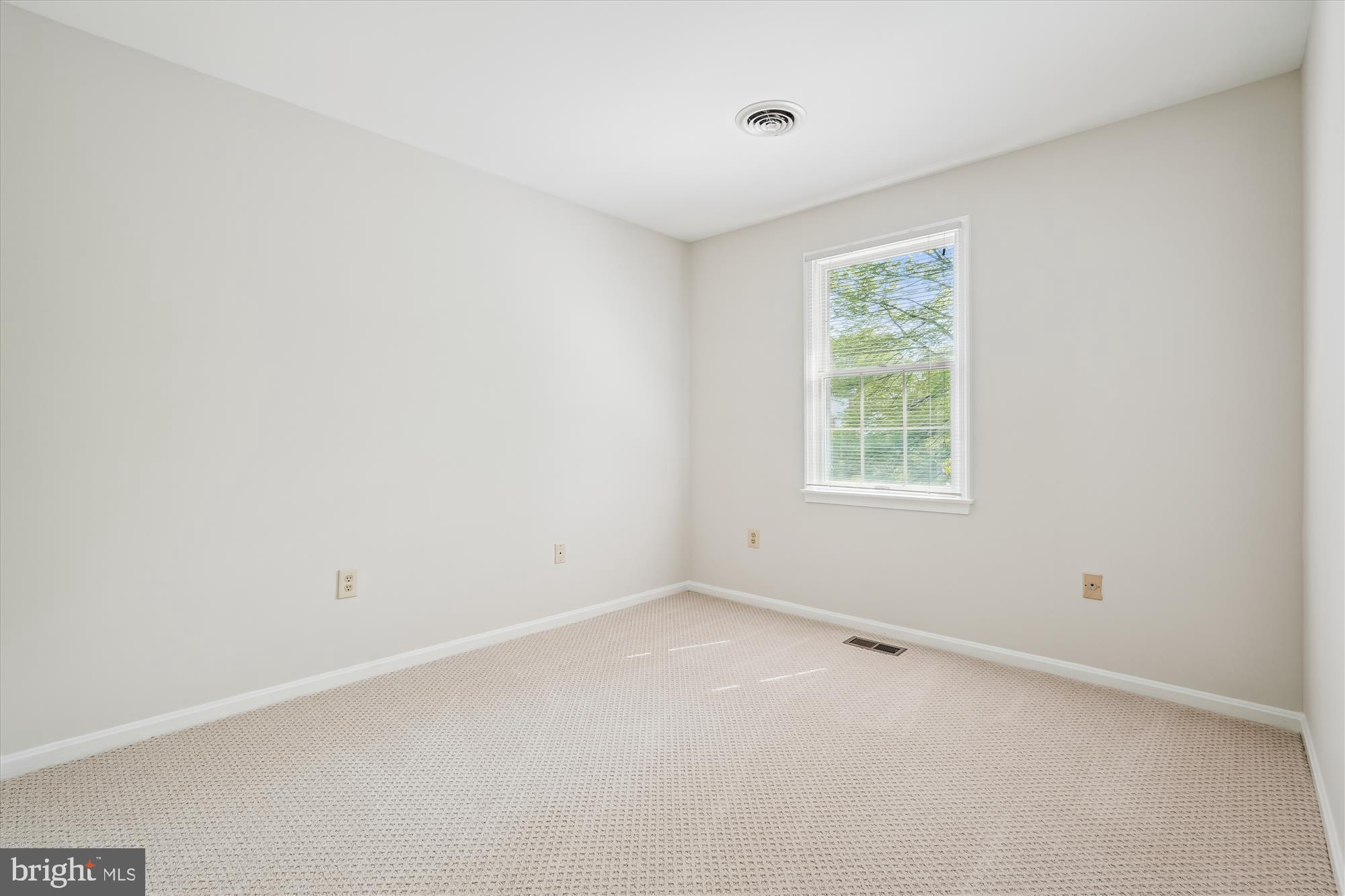 NAPLES MANOR - Residential