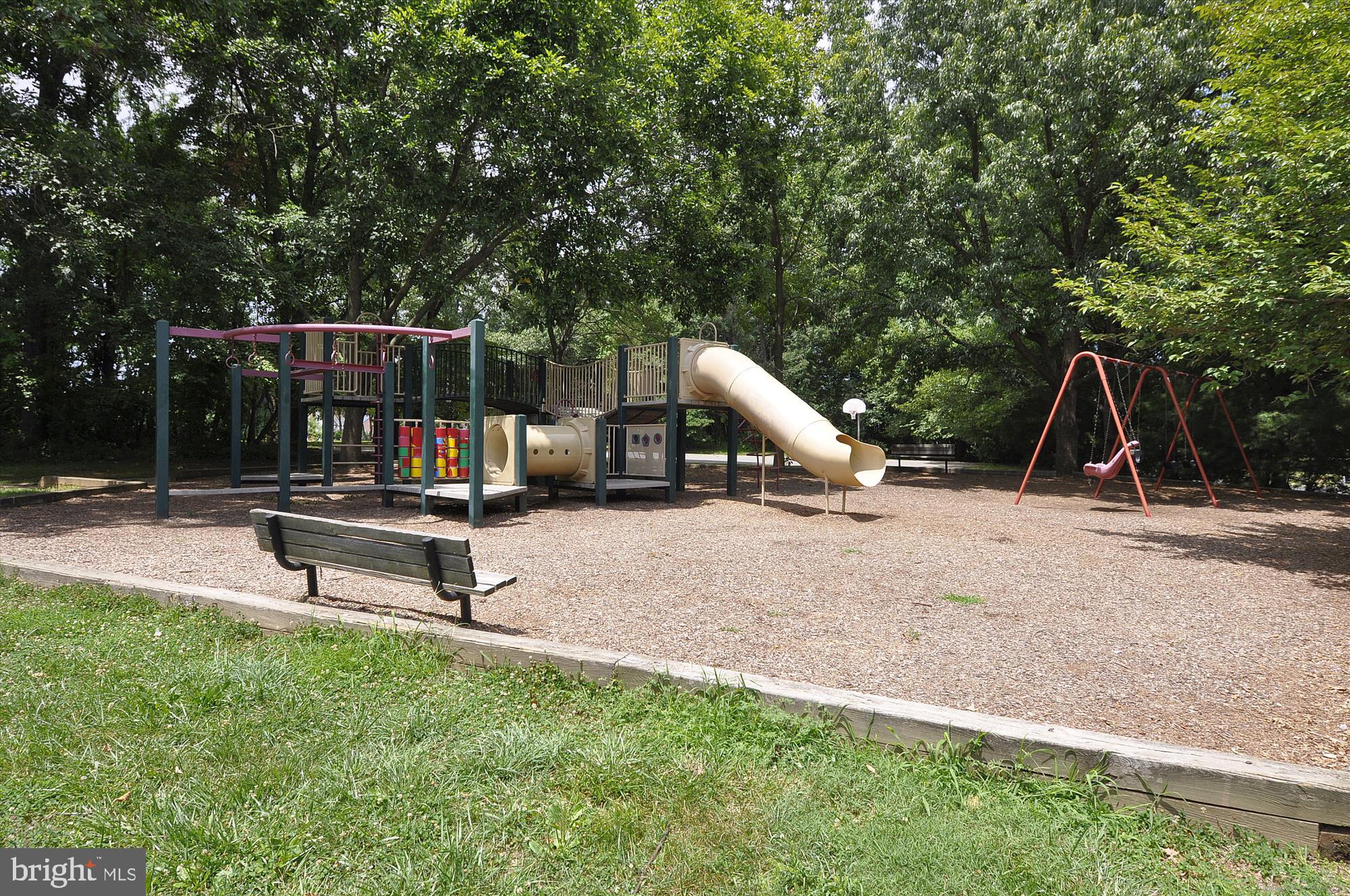 NAPLES MANOR - Residential