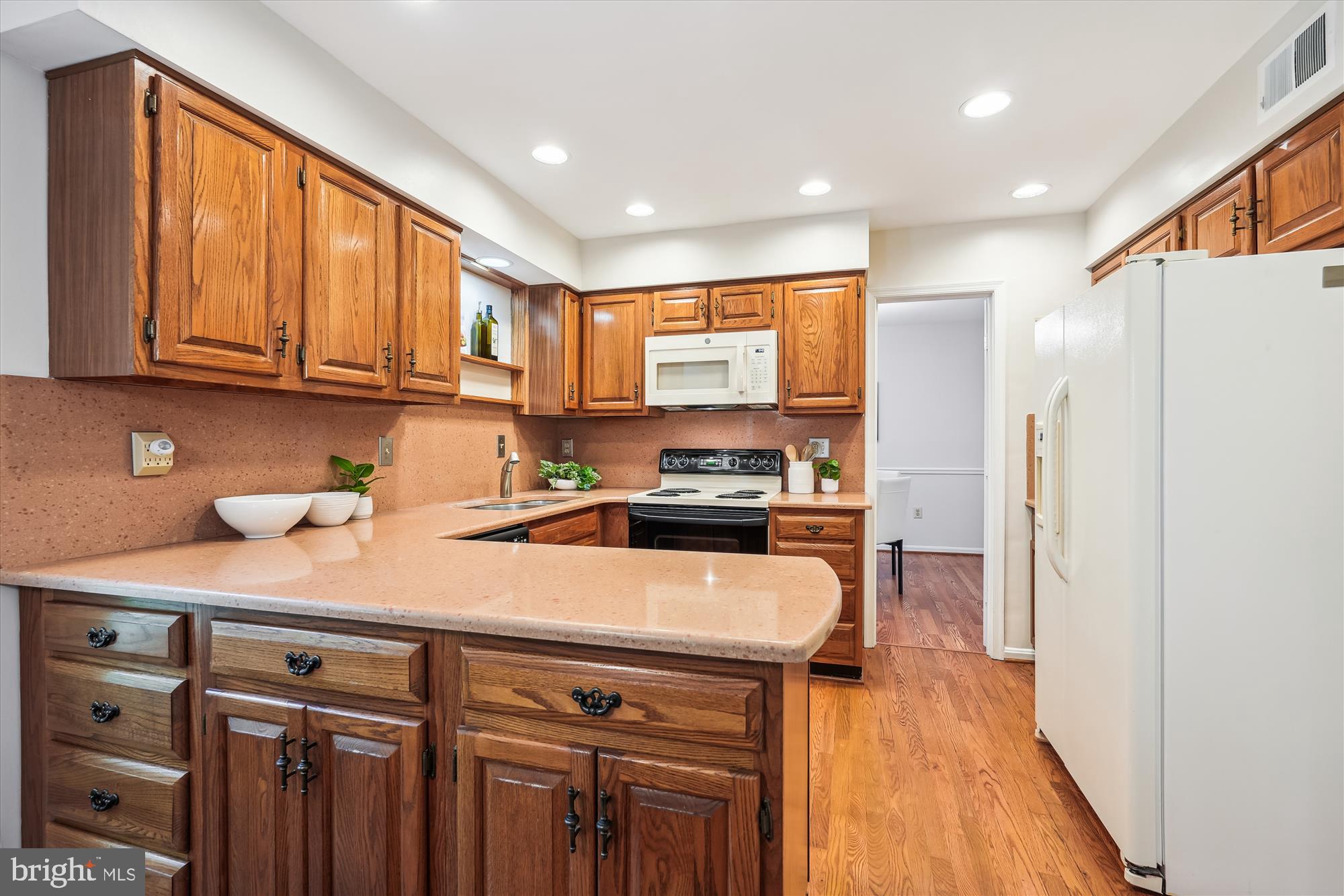 NAPLES MANOR - Residential