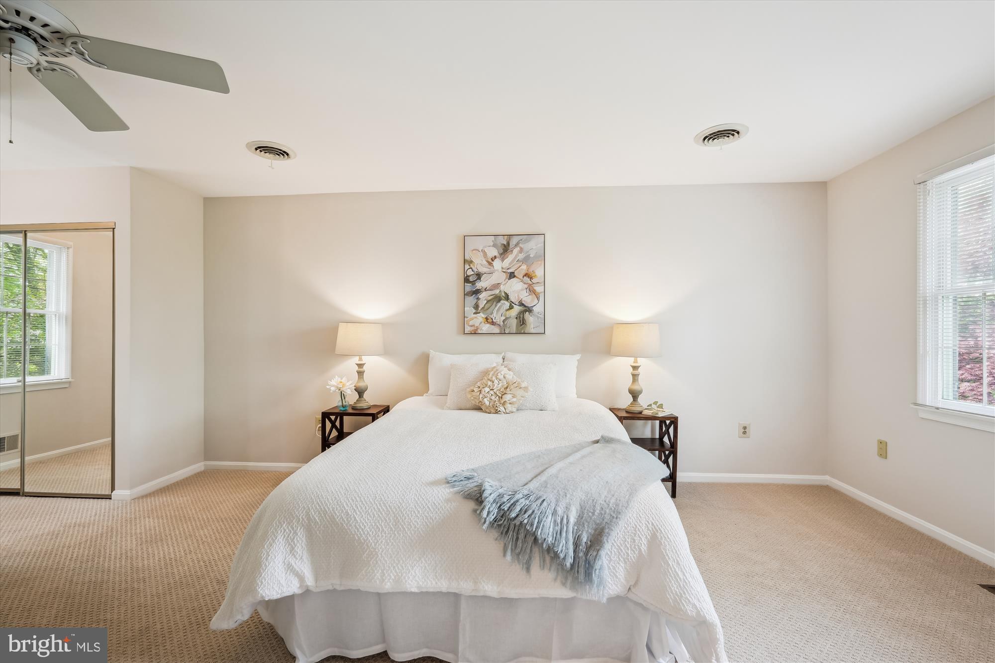 NAPLES MANOR - Residential