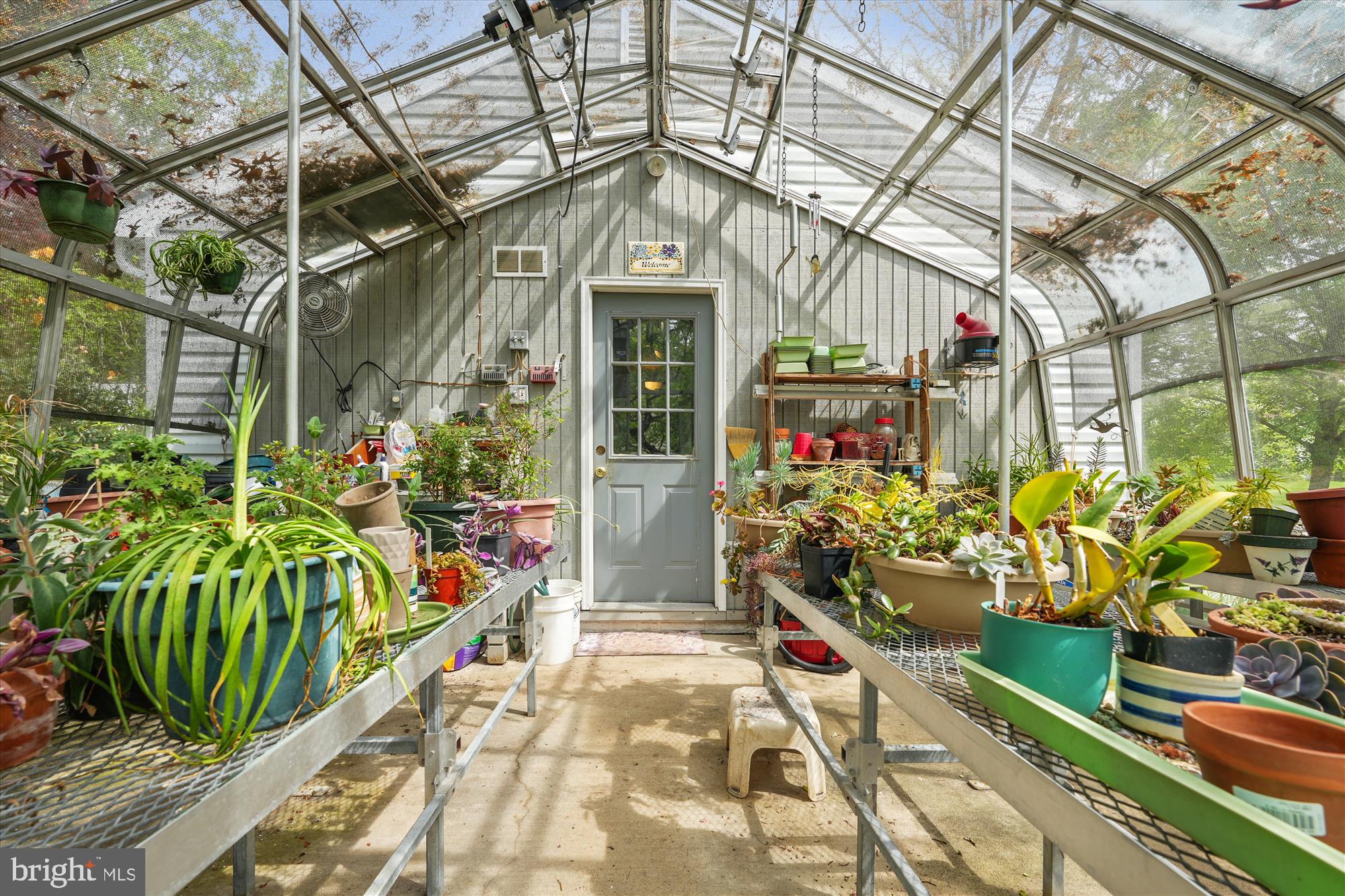 NAPLES MANOR - Residential