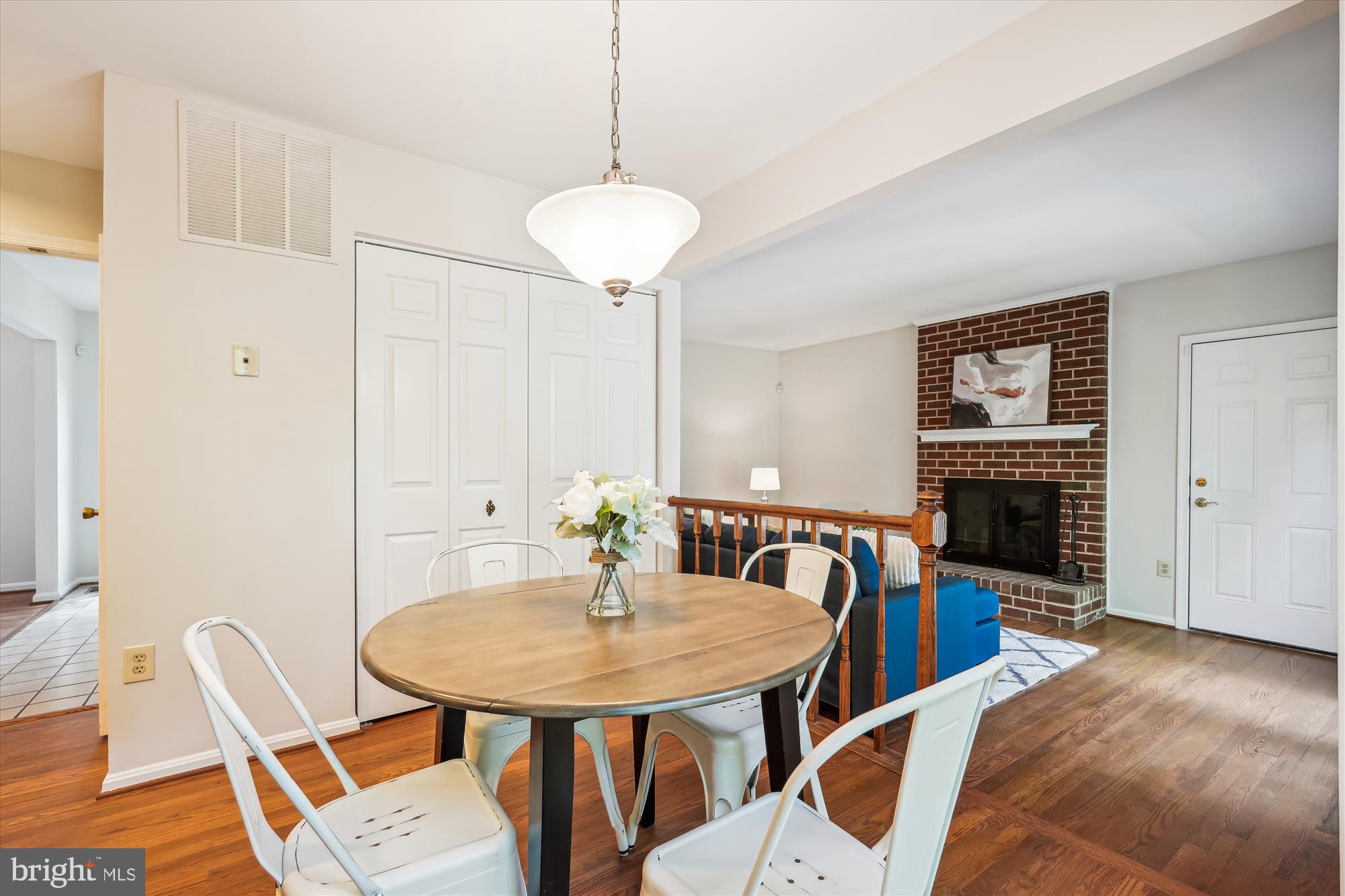 NAPLES MANOR - Residential