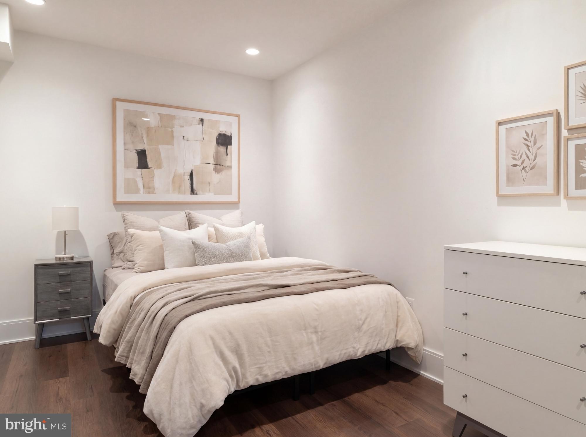 CHEVY CHASE - Residential