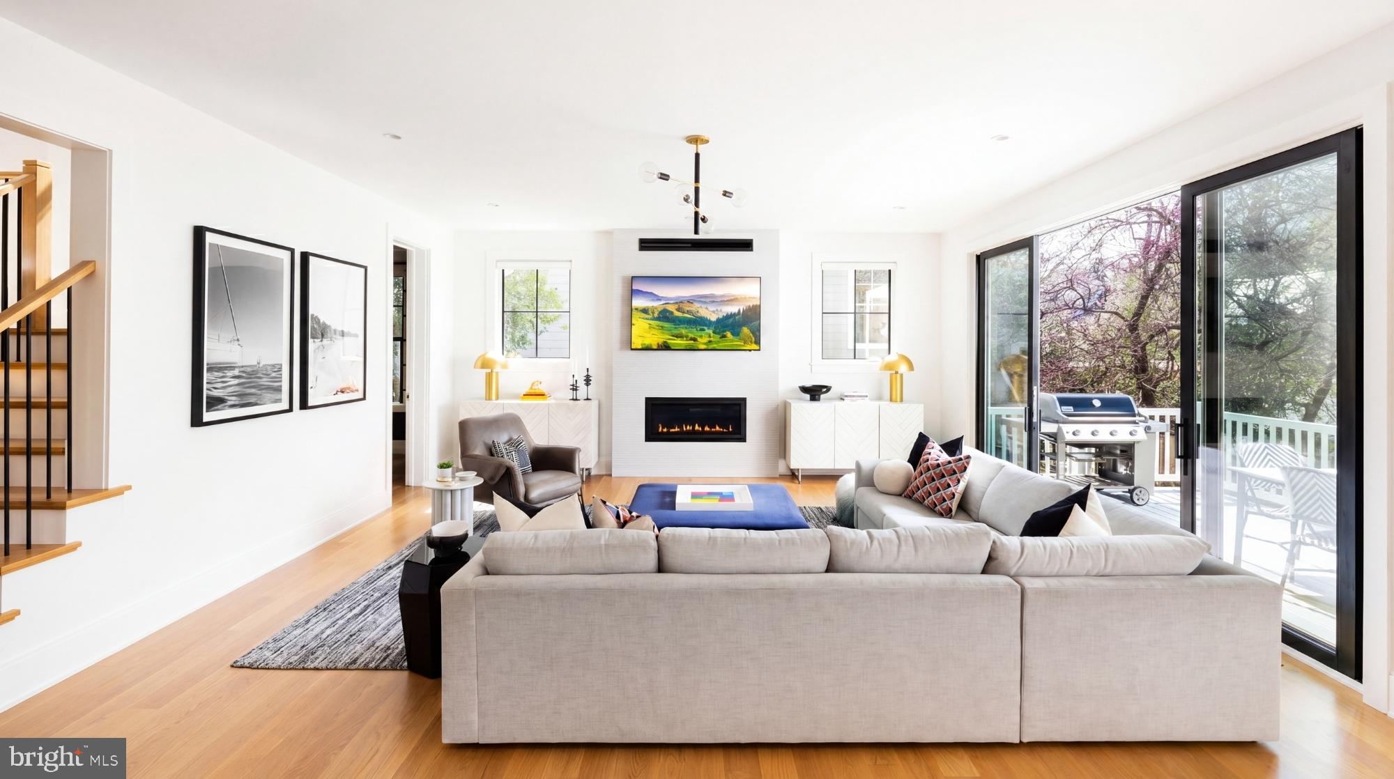 CHEVY CHASE - Residential