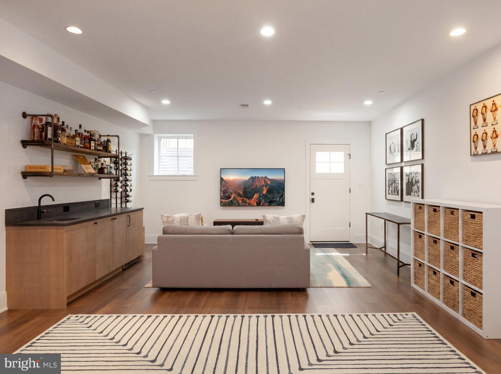 CHEVY CHASE - Residential