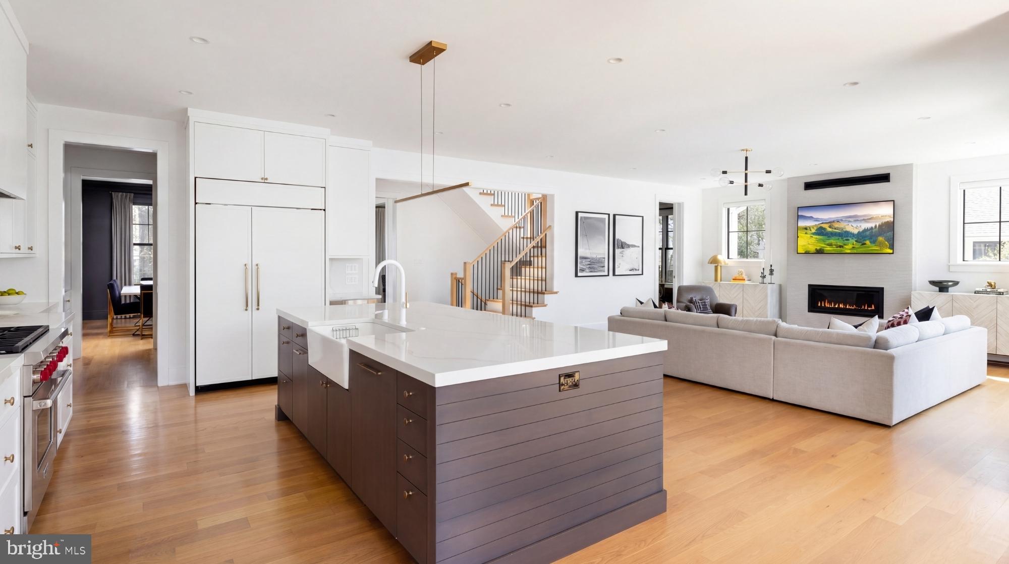 CHEVY CHASE - Residential