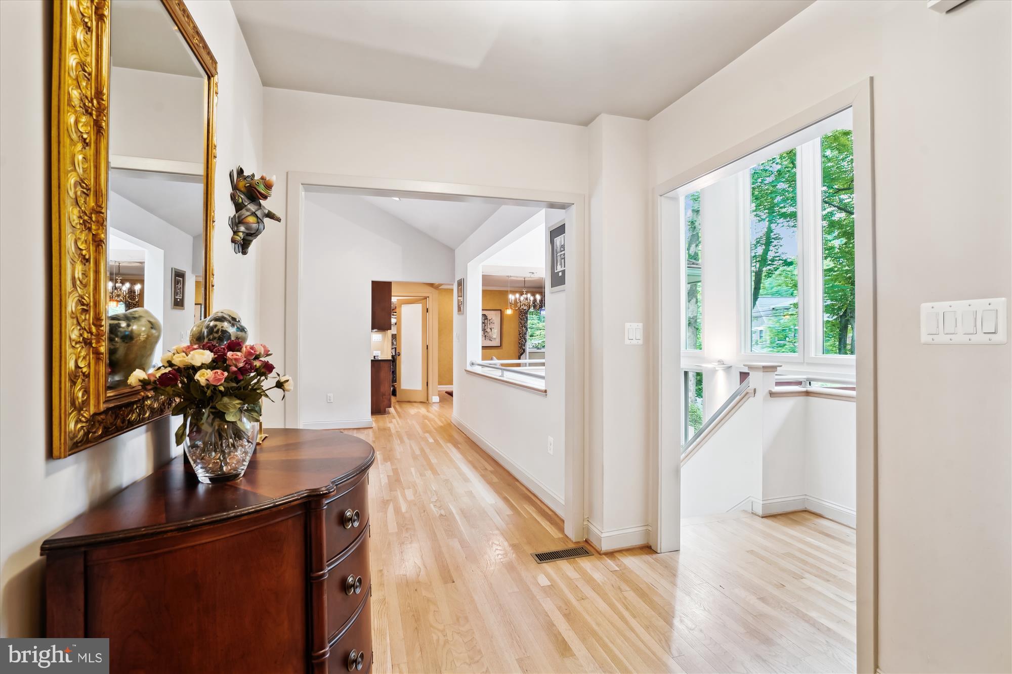 LAKE BARCROFT - Residential