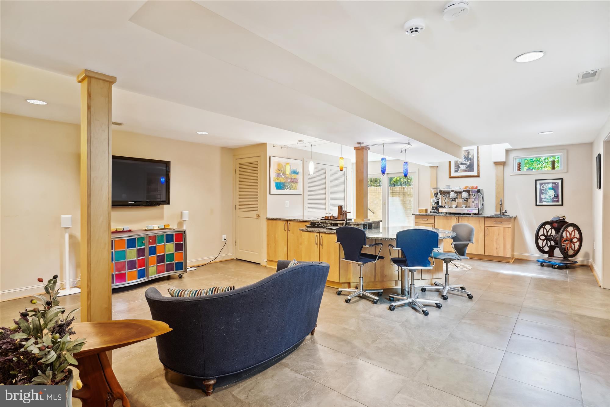 LAKE BARCROFT - Residential