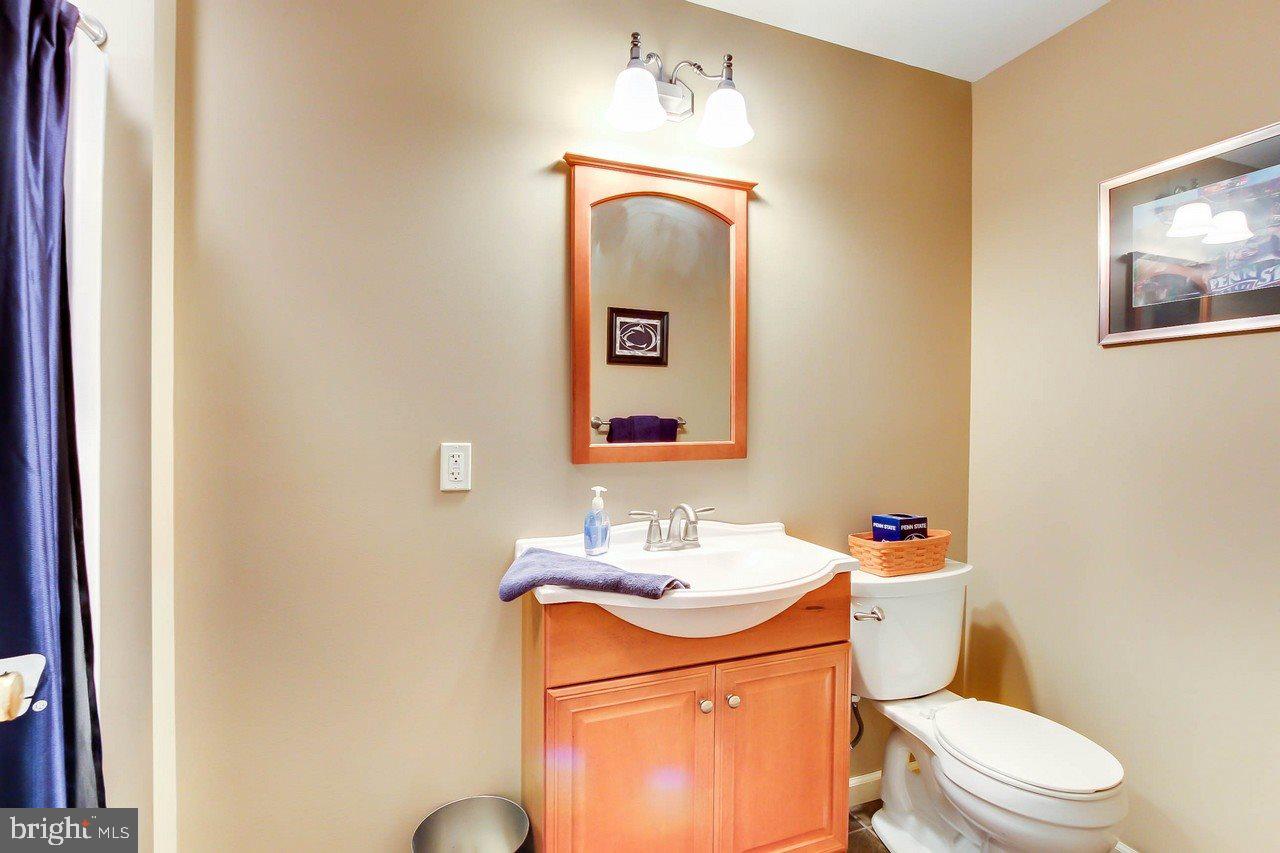 SHERMAN OAKS - Residential