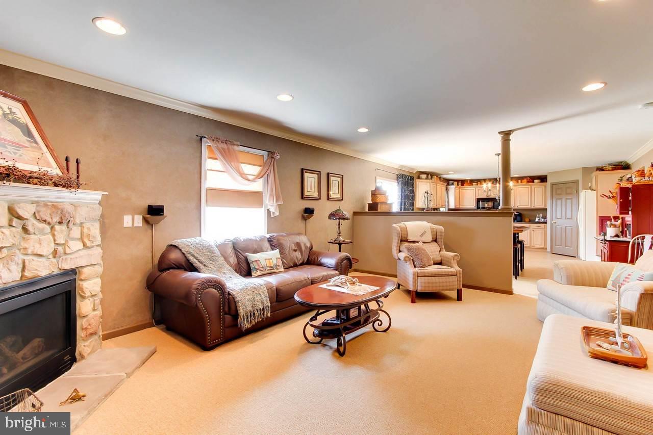 SHERMAN OAKS - Residential