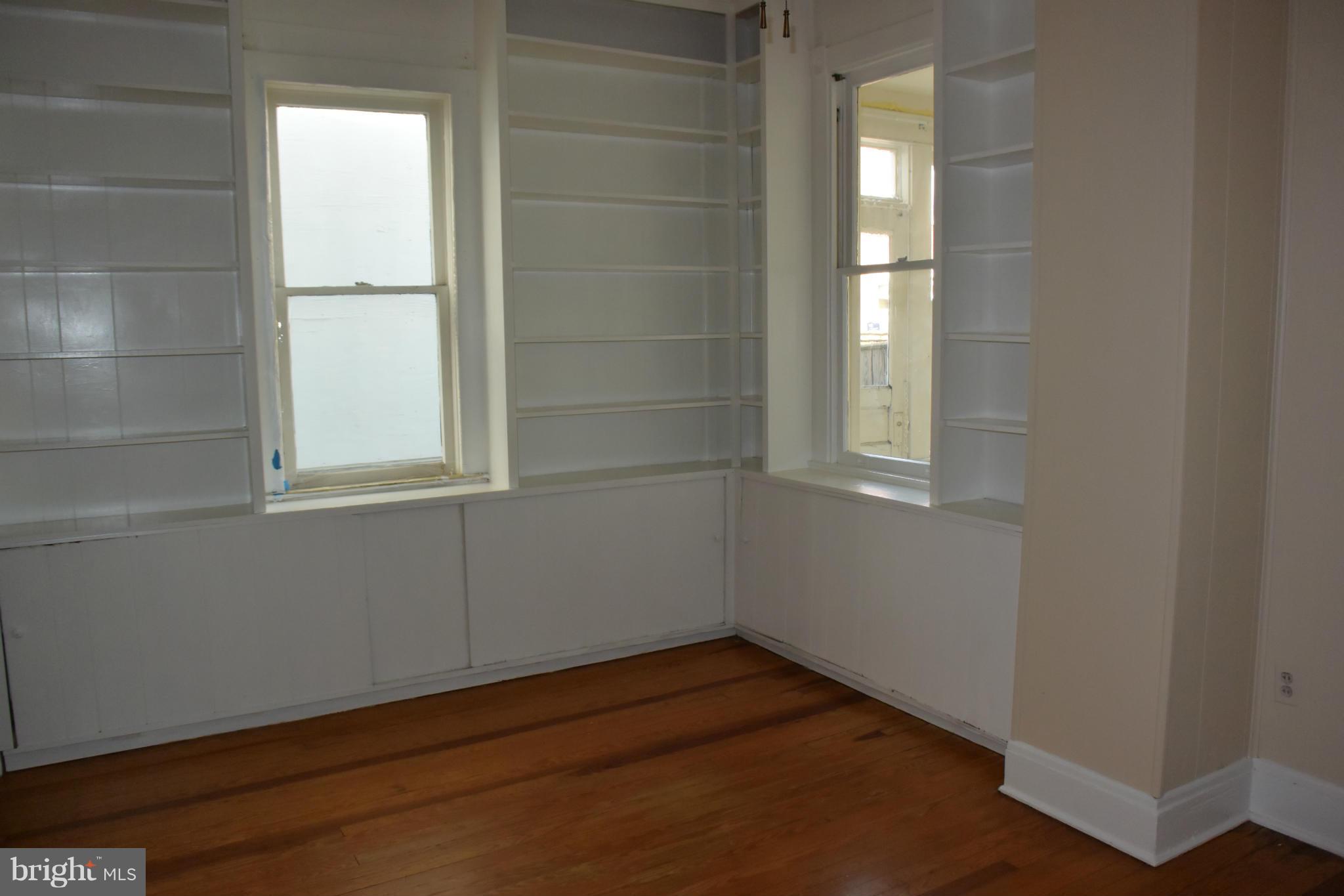 OLD TOWN - Residential Lease