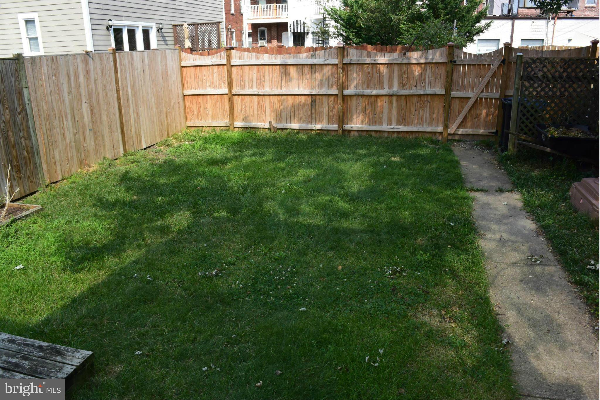 OLD TOWN - Residential Lease