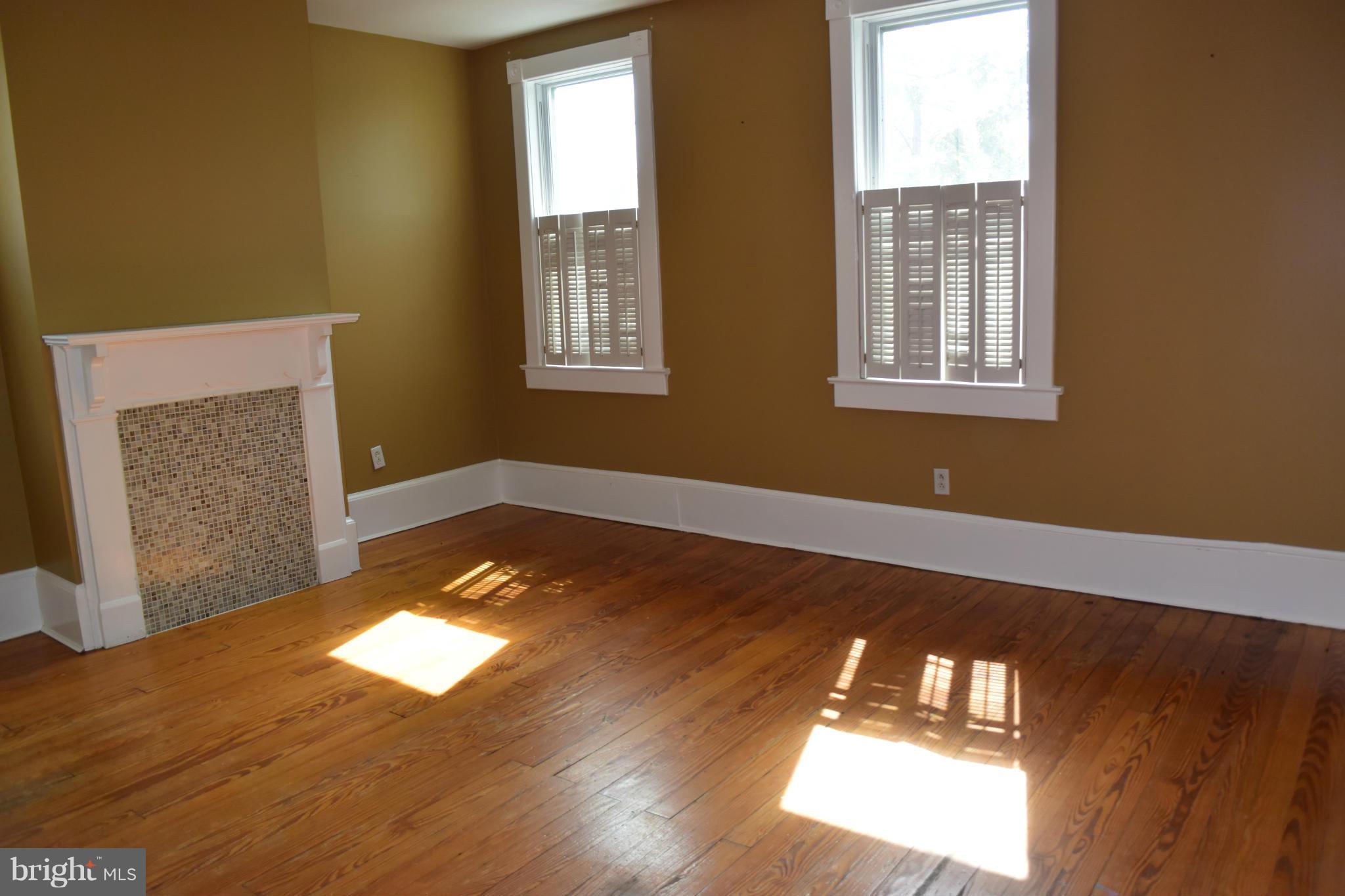 OLD TOWN - Residential Lease