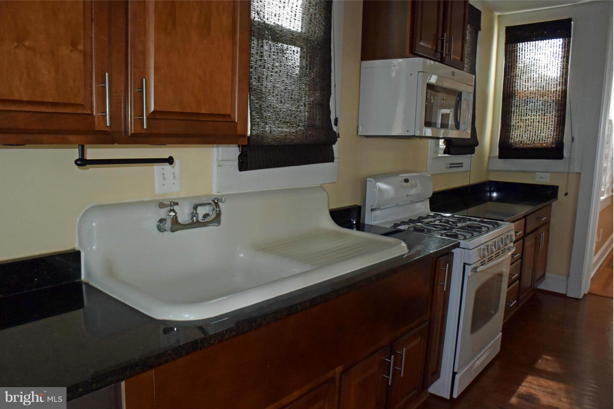 OLD TOWN - Residential Lease