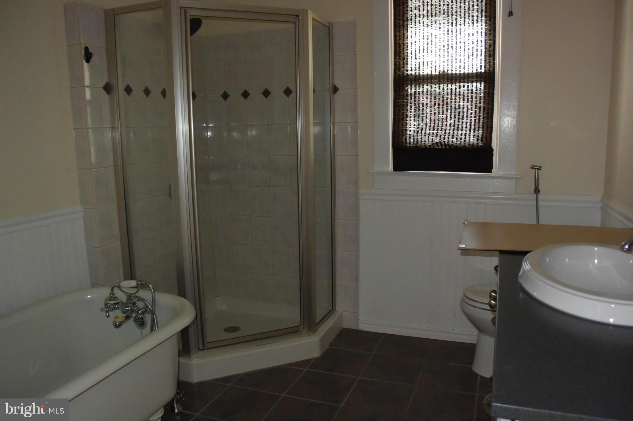 OLD TOWN - Residential Lease