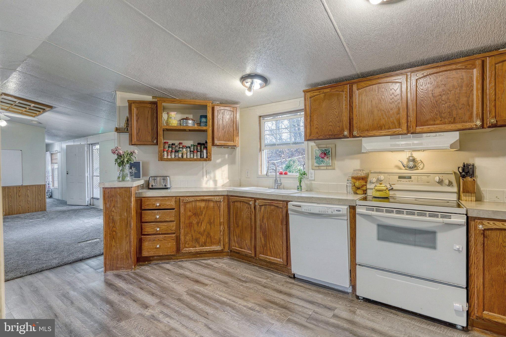 HAMPDEN VILLAGE - Residential