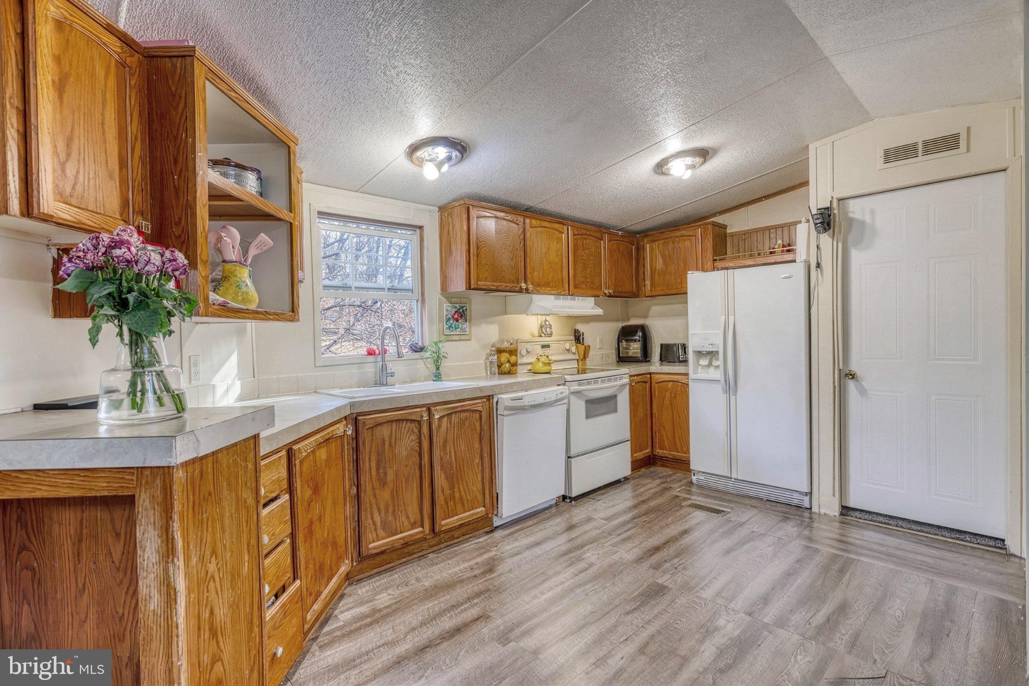 HAMPDEN VILLAGE - Residential