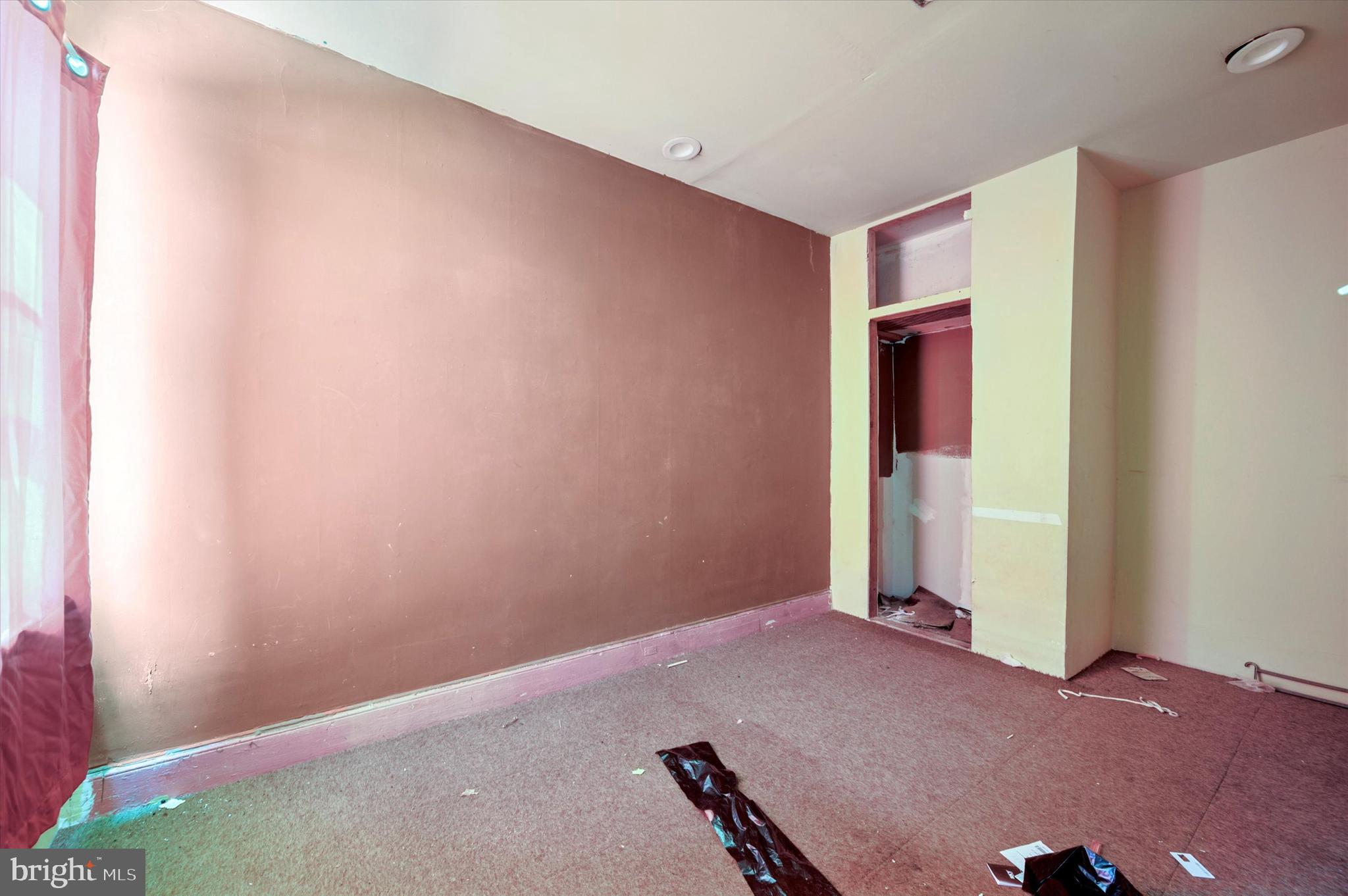 STRAWBERRY MANSION - Residential