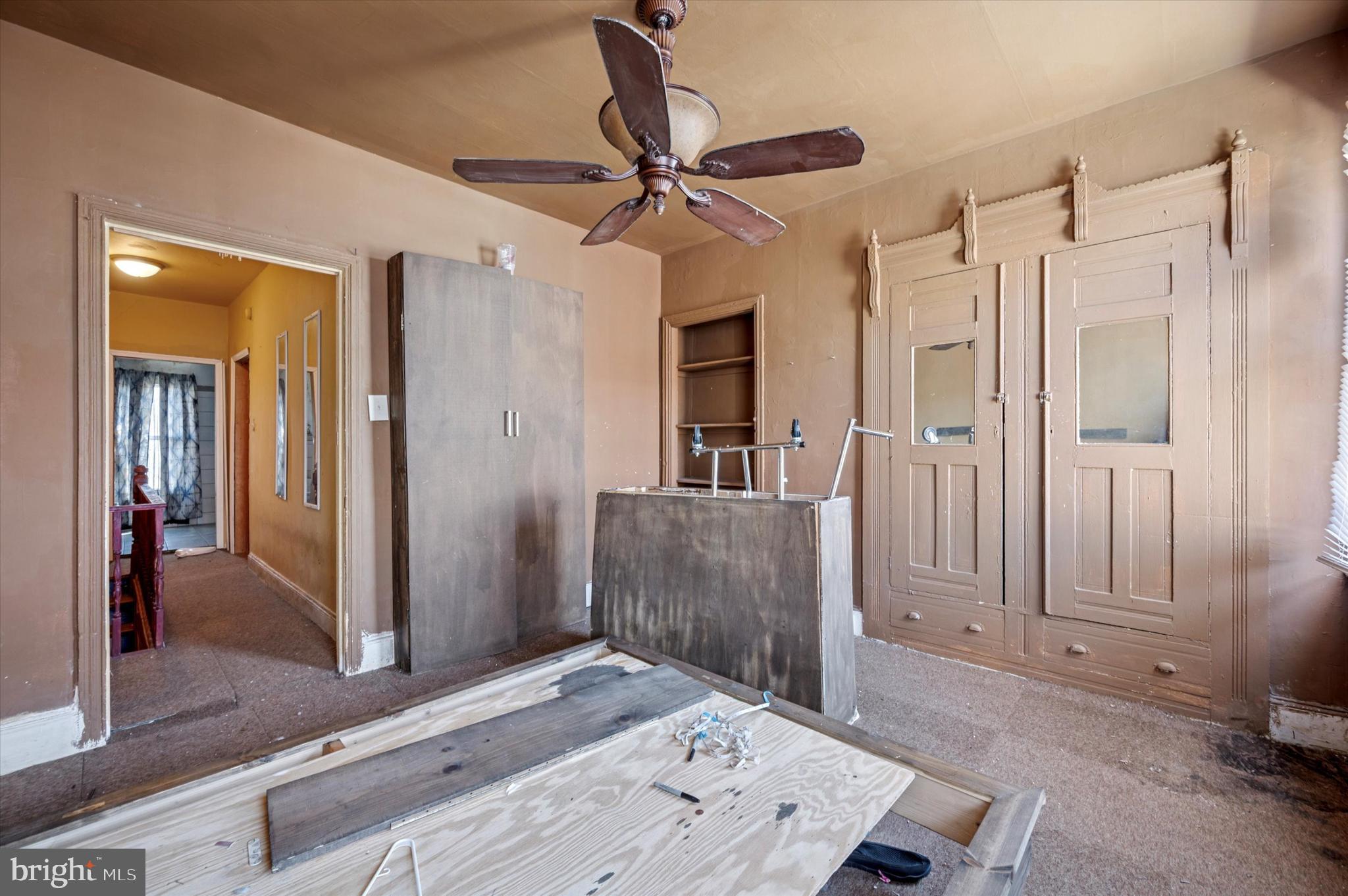 STRAWBERRY MANSION - Residential