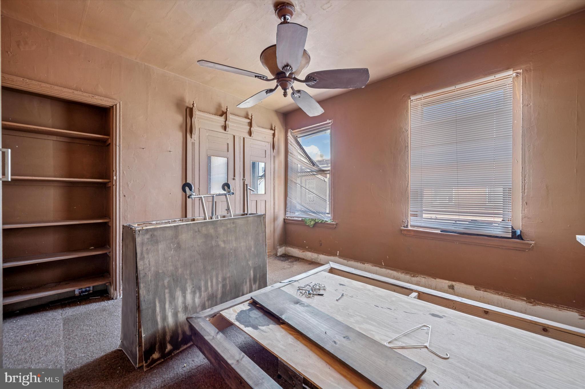 STRAWBERRY MANSION - Residential