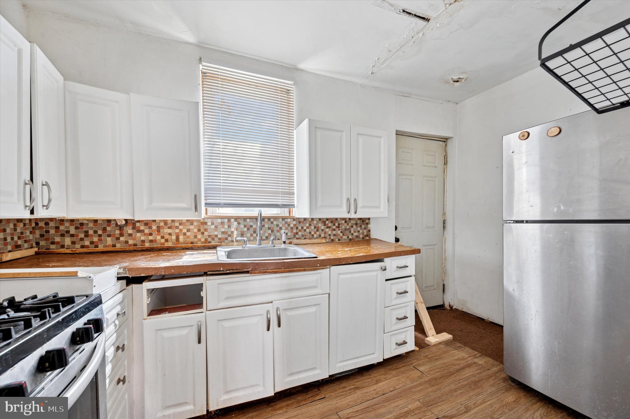 STRAWBERRY MANSION - Residential