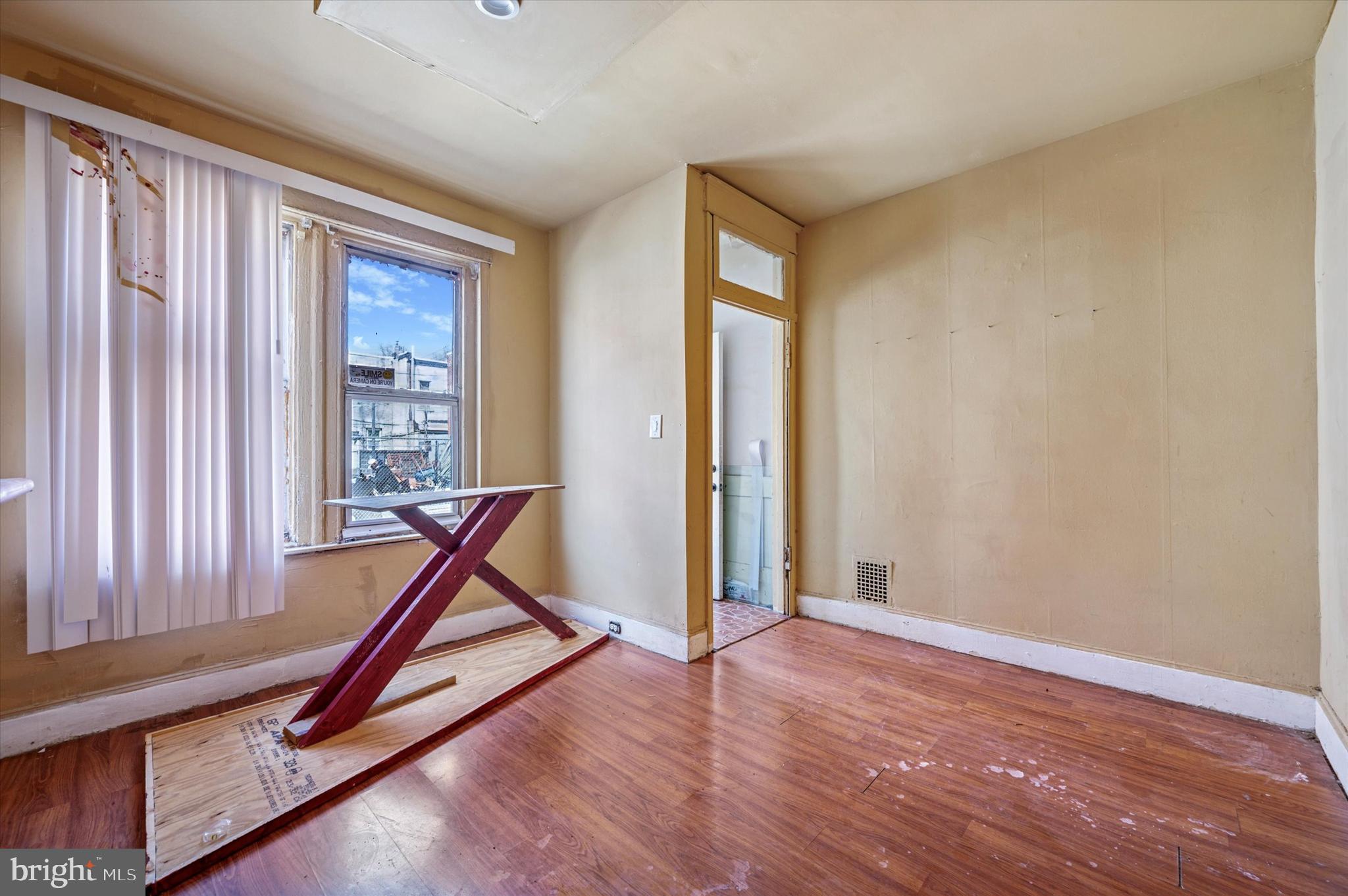 STRAWBERRY MANSION - Residential