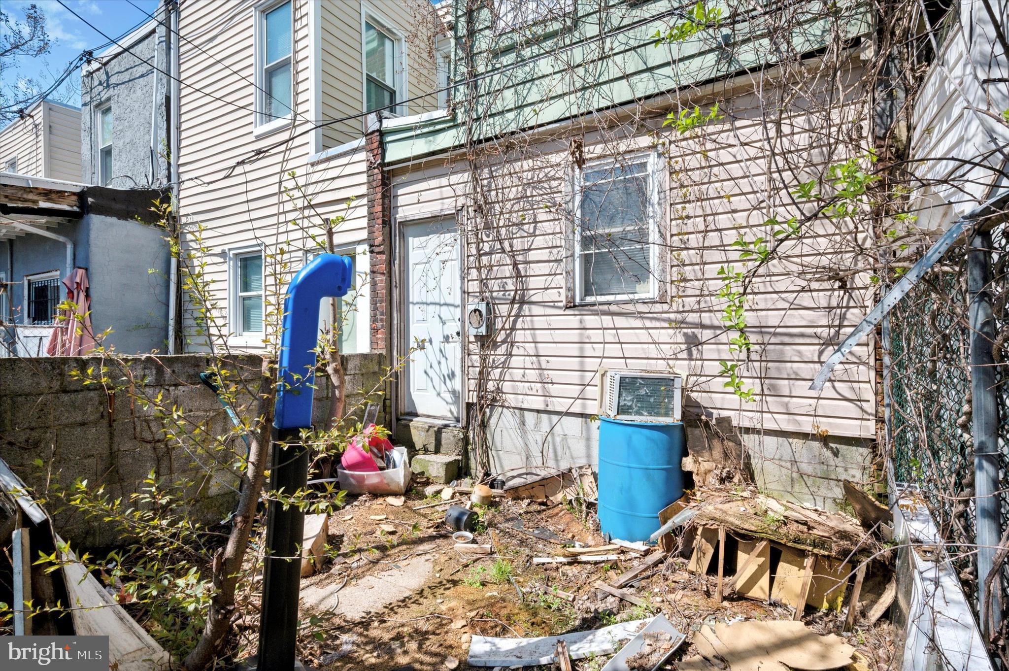 STRAWBERRY MANSION - Residential