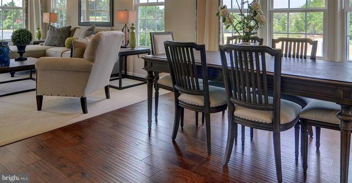 COLONIAL CHARLES - Residential