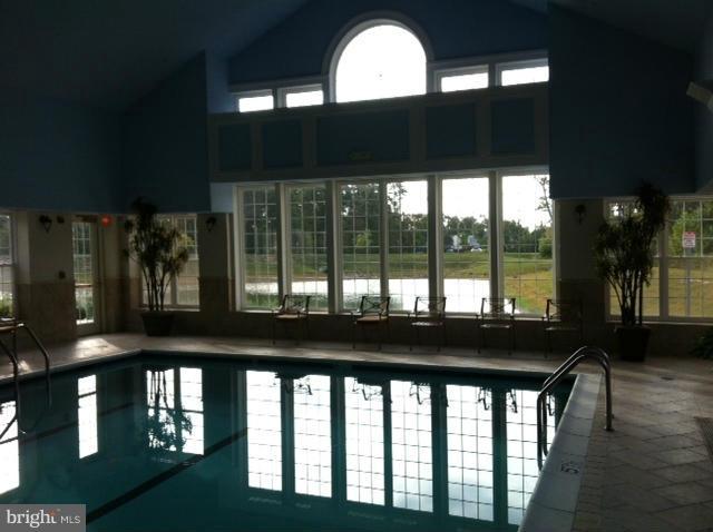 COLONIAL CHARLES - Residential