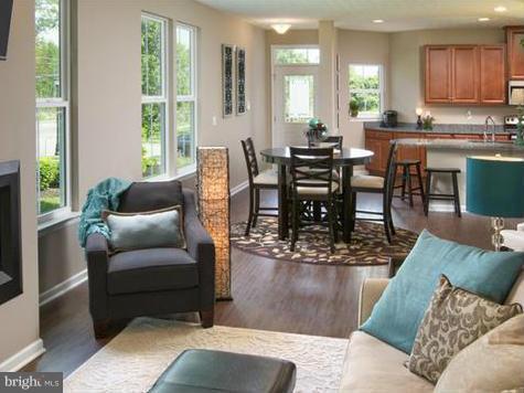 COLONIAL CHARLES - Residential