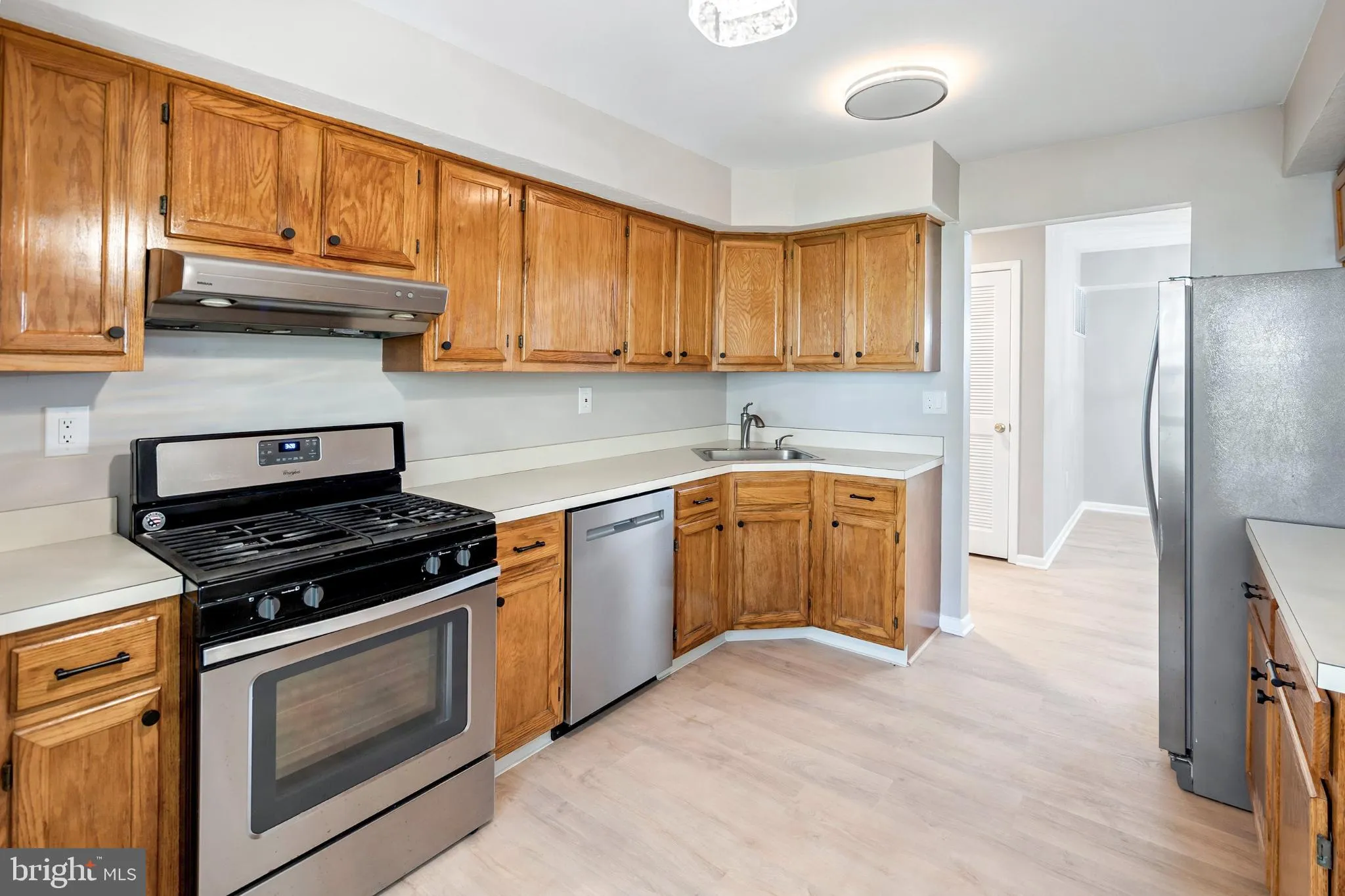 Princeton, New Jersey 08540, United States, 2 Bedrooms Bedrooms, ,2 BathroomsBathrooms,Residential,Active,201321