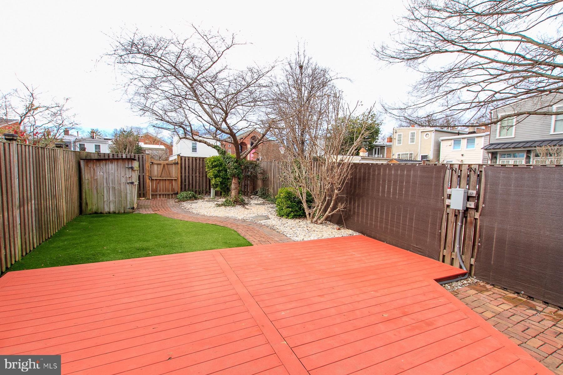 OLD TOWN ALEXANDRIA - Residential