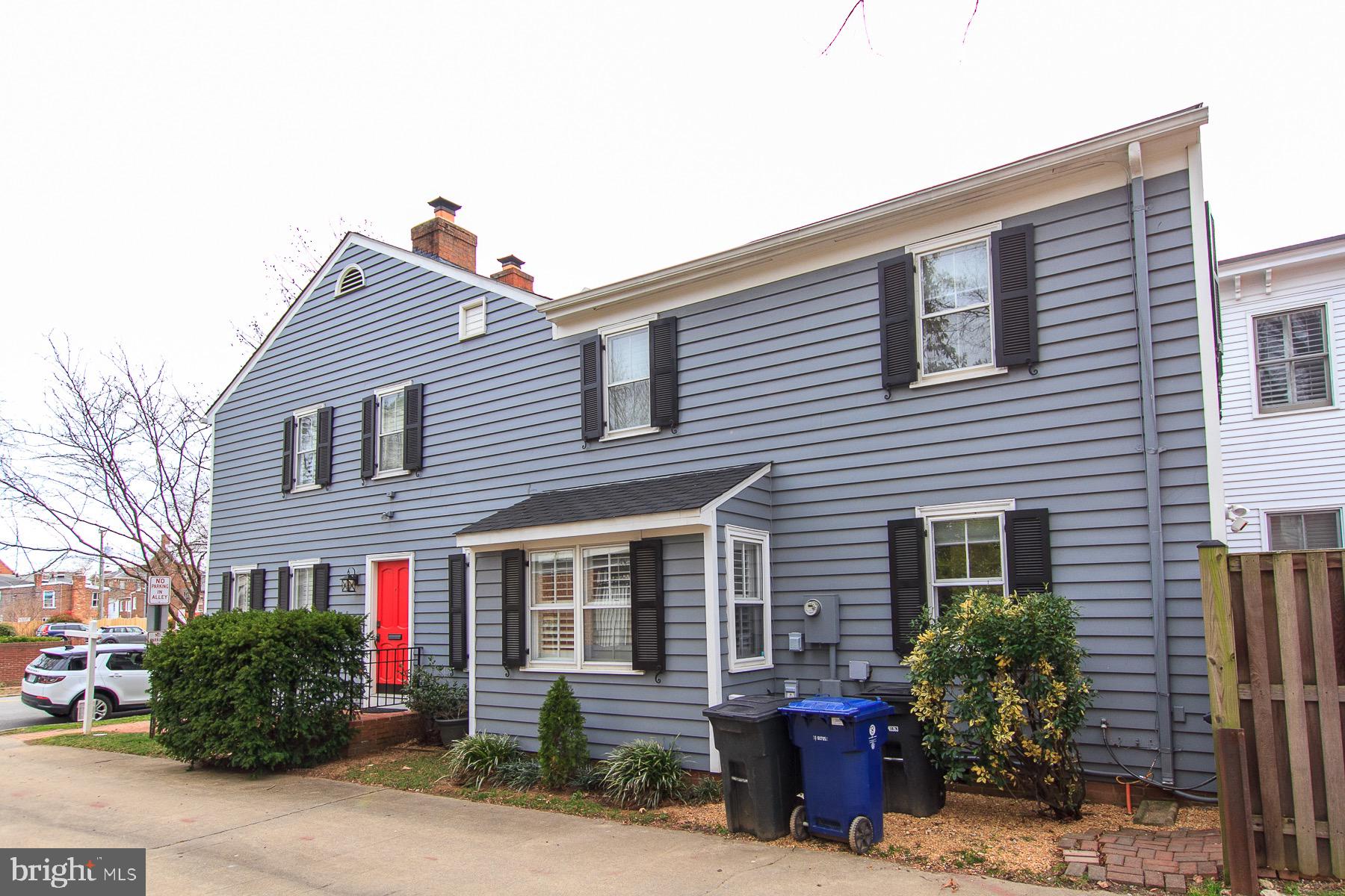 OLD TOWN ALEXANDRIA - Residential