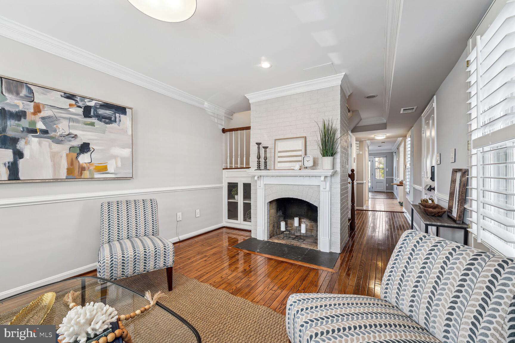 OLD TOWN ALEXANDRIA - Residential