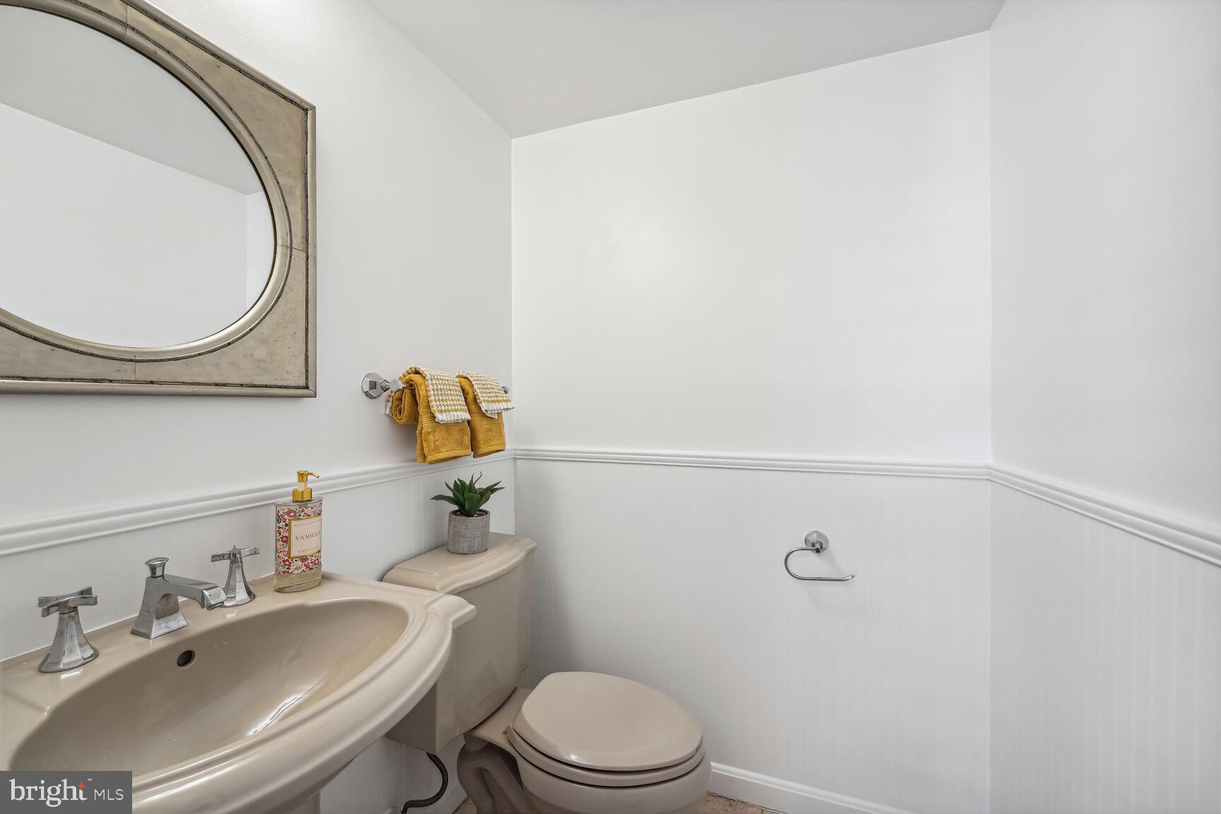 OLD TOWN ALEXANDRIA - Residential